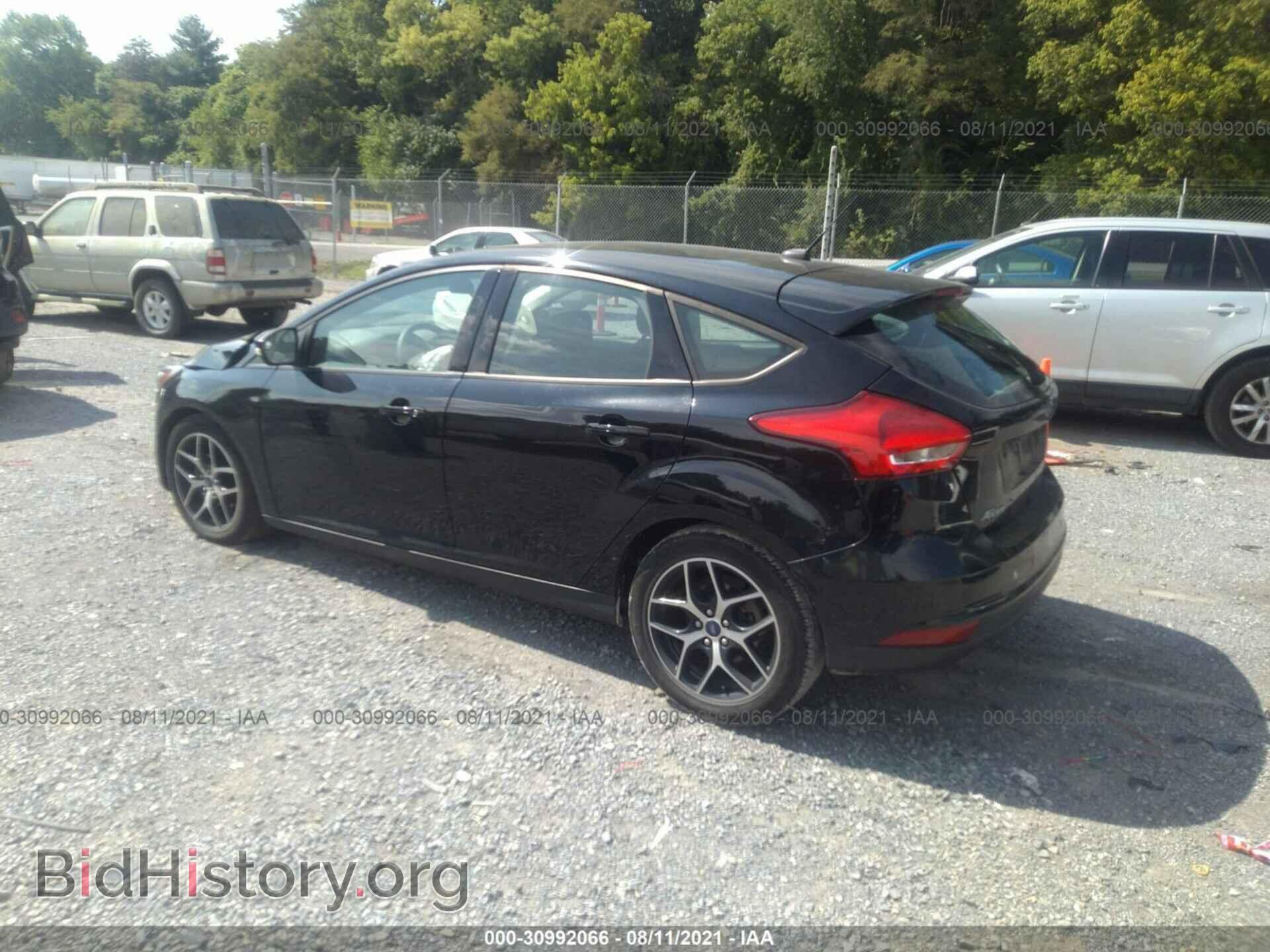 2017 FORD FOCUS - VIN: 1FADP3M22HL302738 - Фото 3