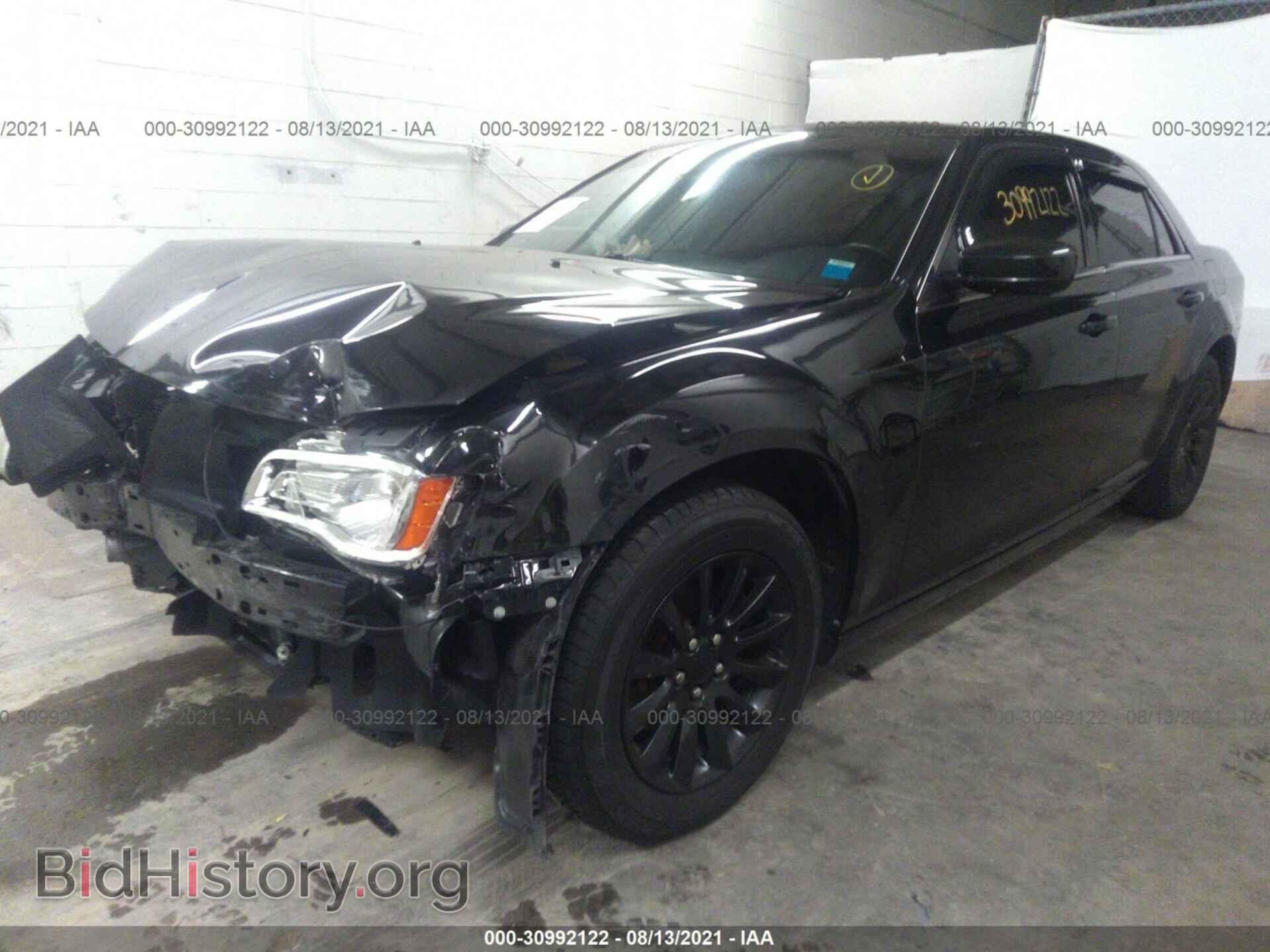 2014 CHRYSLER 300 - VIN: 2C3CCAAG4EH335744 - Фото 2
