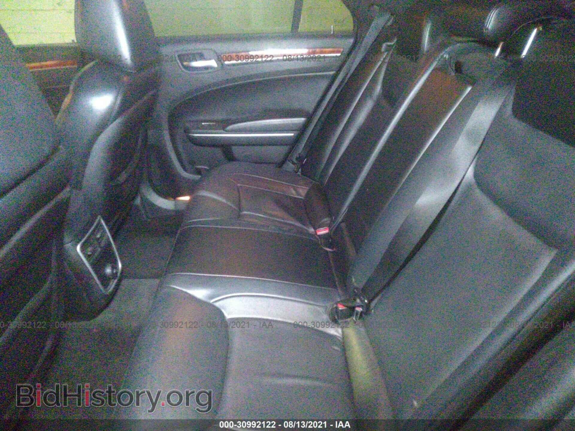 2014 CHRYSLER 300 - VIN: 2C3CCAAG4EH335744 - Фото 8