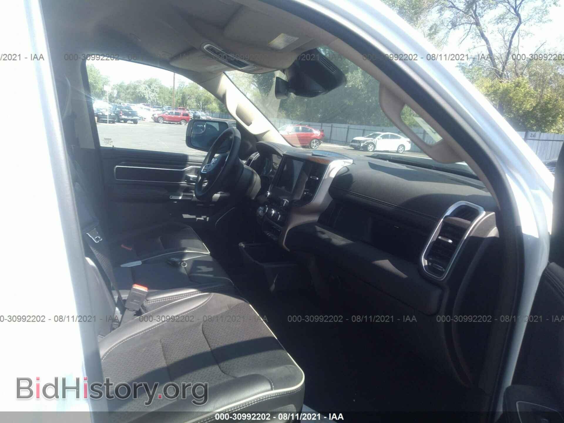 2021 RAM 1500 - VIN: 1C6SRFJT8MN640516 - Photo 5