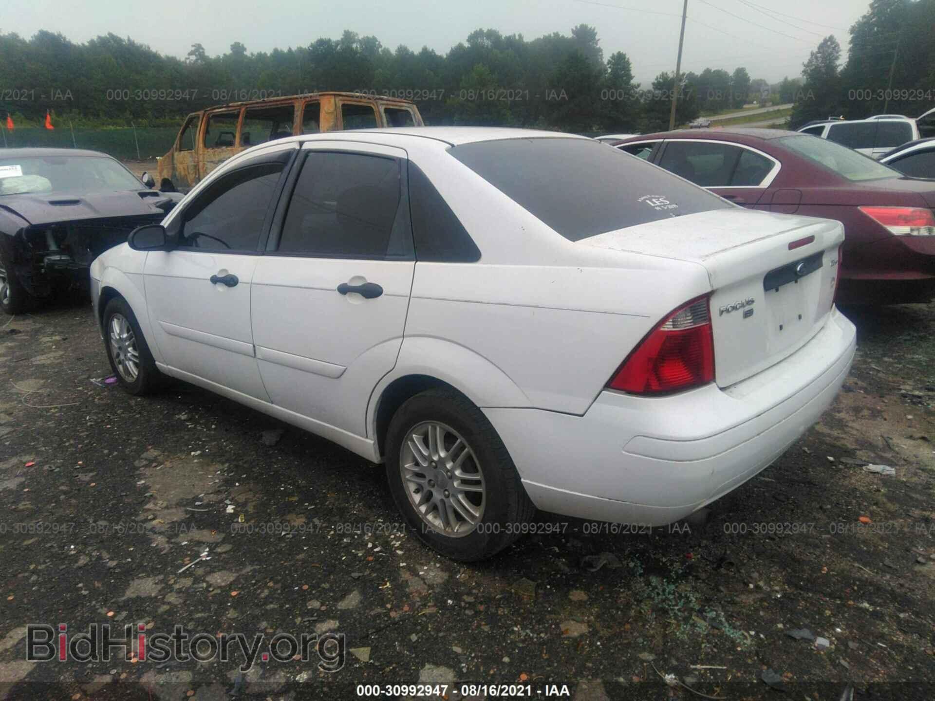 2006 FORD FOCUS - VIN: 1FAFP34N26W252986 - Фото 3
