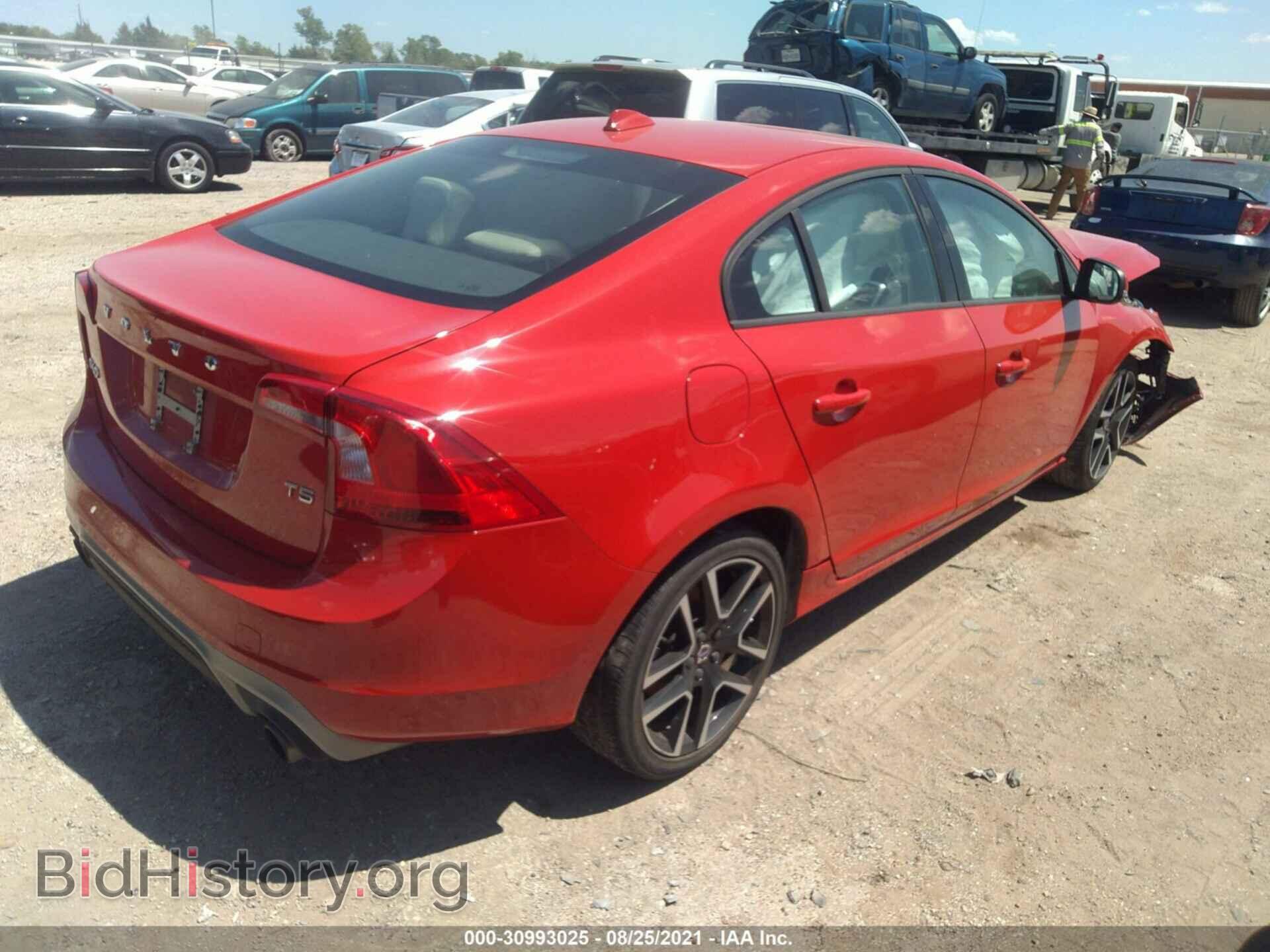 2017 VOLVO S60 - VIN: YV126MFL4H2425862 - Photo 4