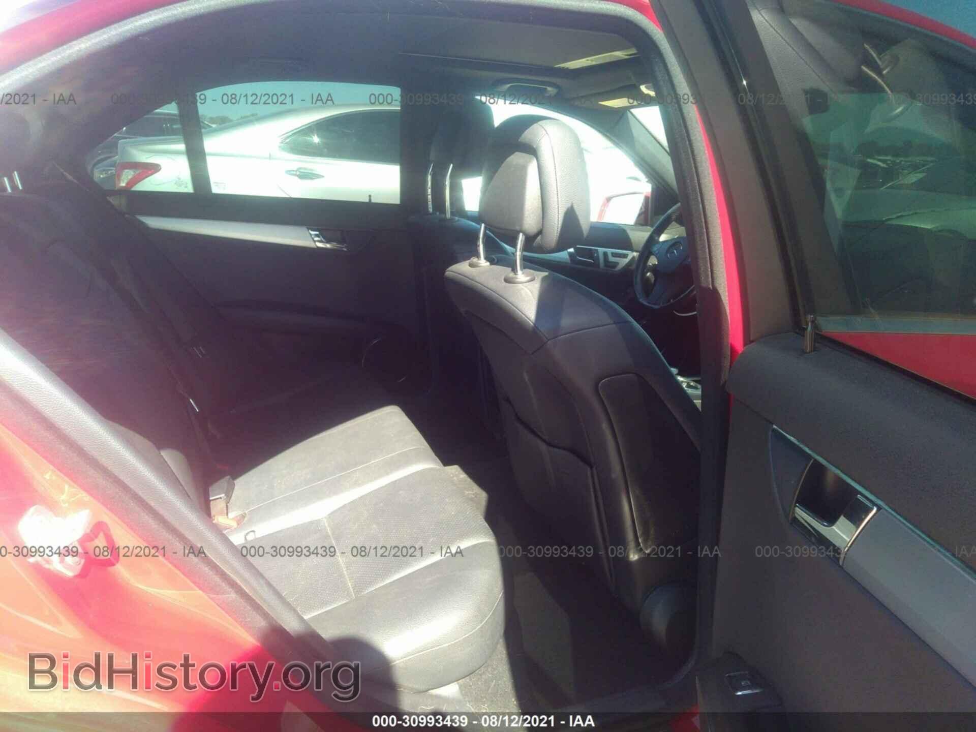 2011 MERCEDES-BENZ C-CLASS - VIN: WDDGF5EB7BR135548 - Фото 8