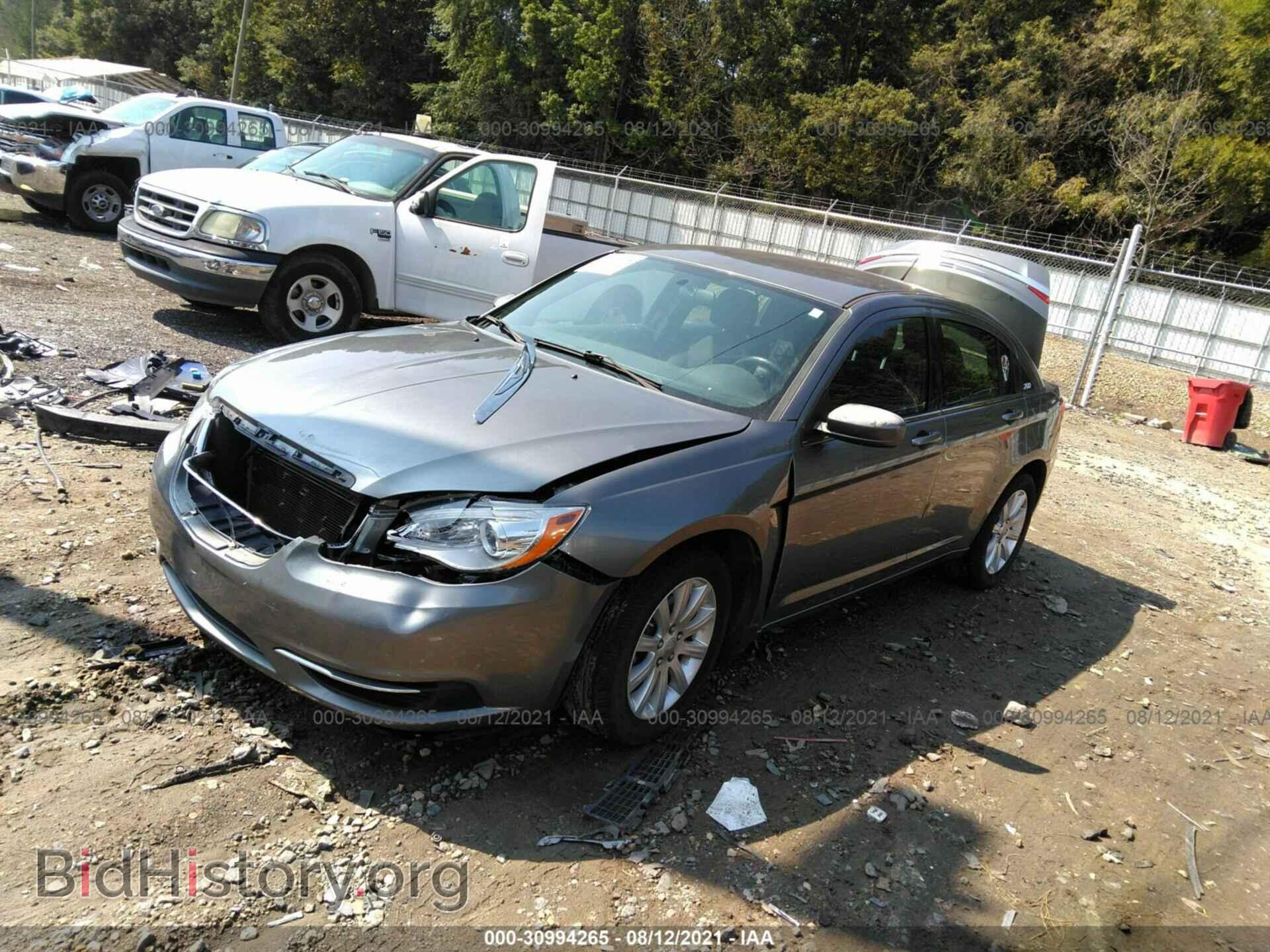 2013 CHRYSLER 200 - VIN: 1C3CCBBB8DN764061 - Photo 2