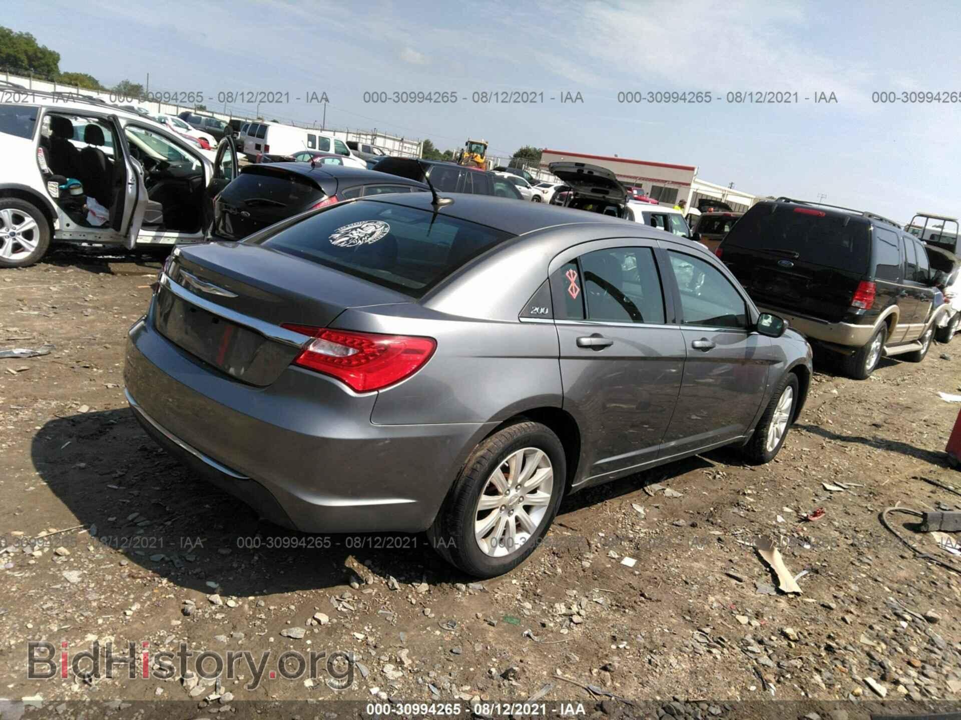 2013 CHRYSLER 200 - VIN: 1C3CCBBB8DN764061 - Photo 4