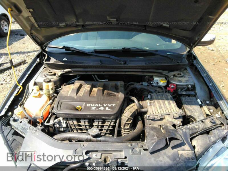 2013 Chrysler 200 (VIN 1C3CCBBB8DN764061) — photo 10 of 11