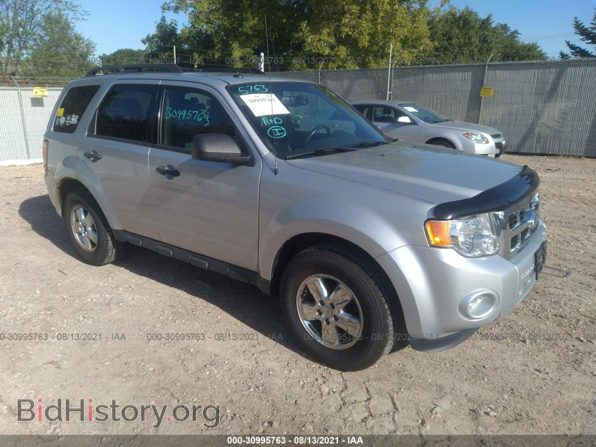 Фотография 1FMCU0DG3BKB84863 - FORD ESCAPE 2011