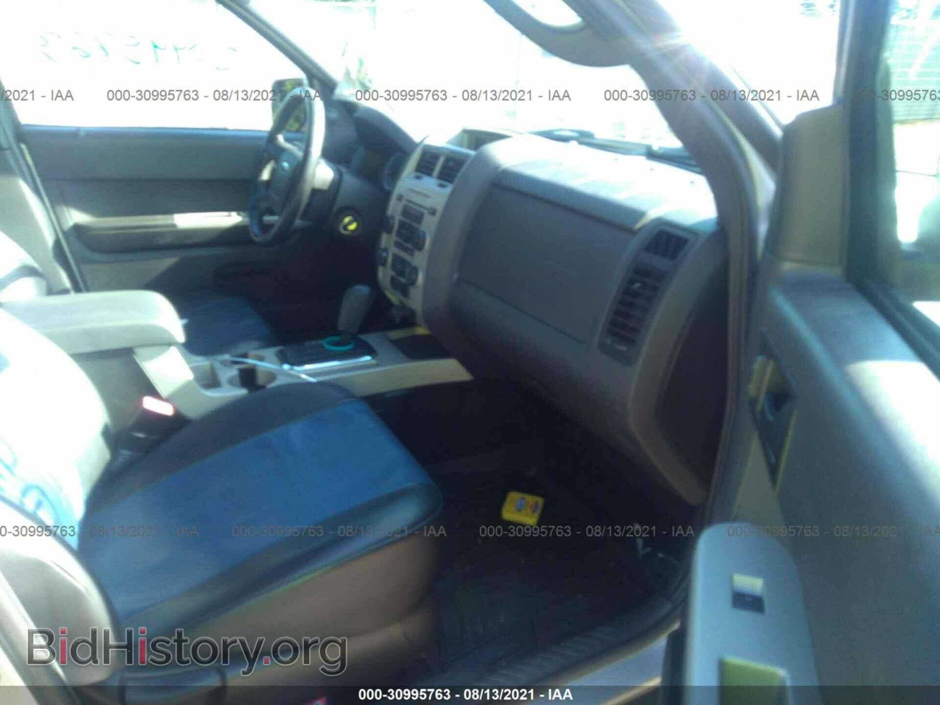 2011 FORD ESCAPE - VIN: 1FMCU0DG3BKB84863 - Фото 5