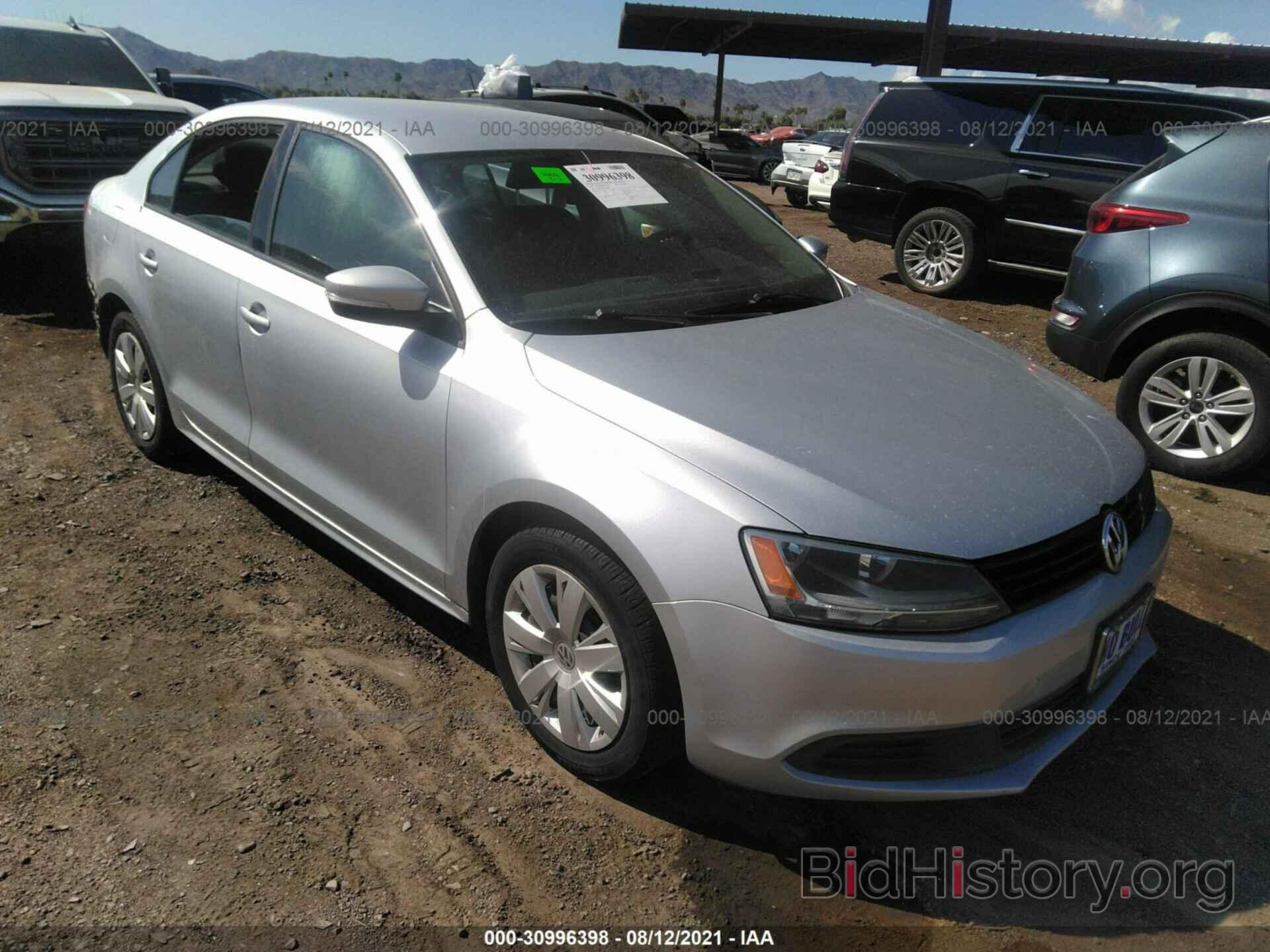 Фотография 3VWD17AJ6EM305888 - VOLKSWAGEN JETTA SEDAN 2014