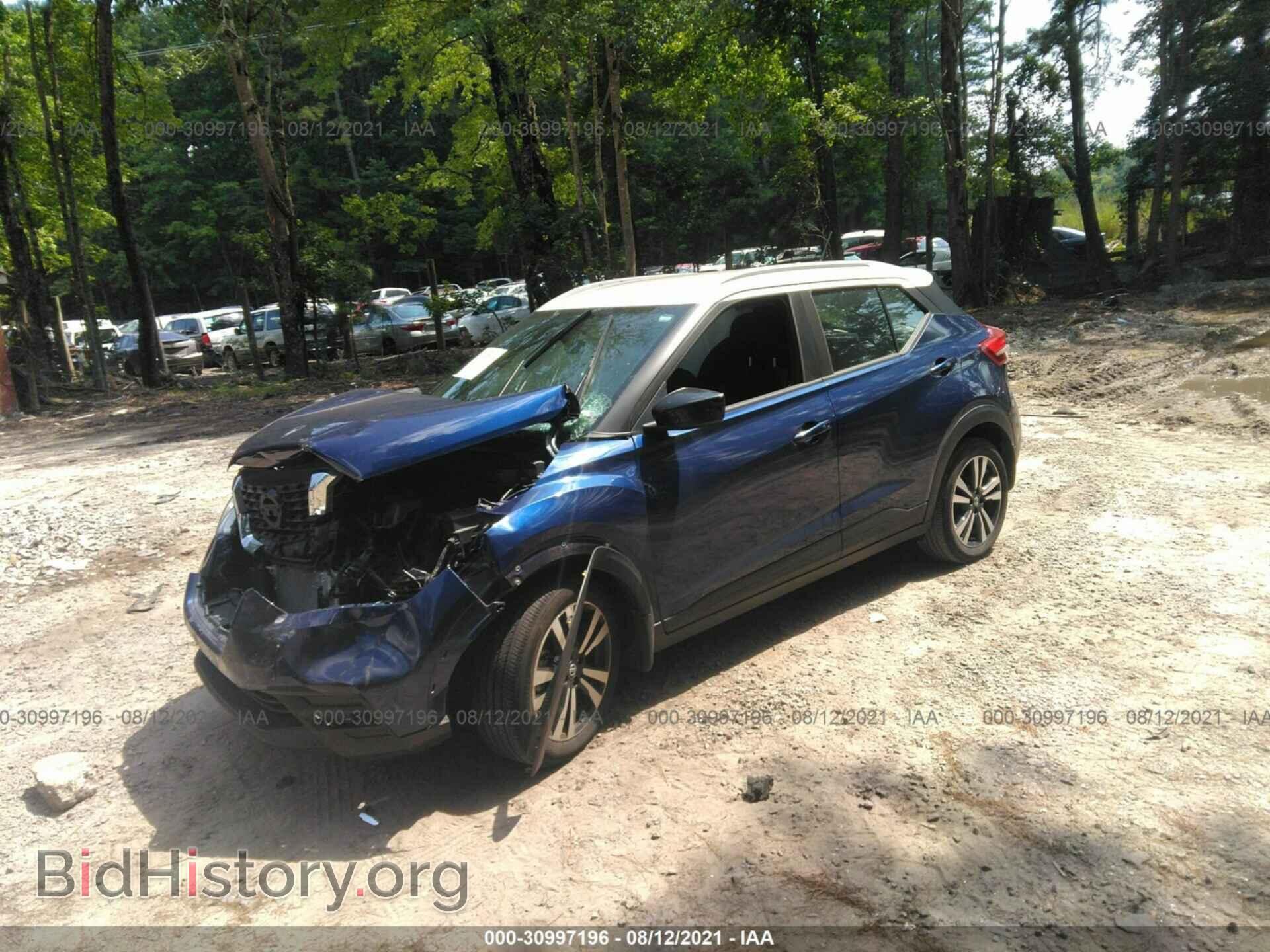 2019 NISSAN KICKS - VIN: 3N1CP5CU3KL553741 - Photo 2