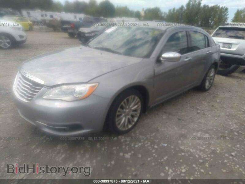 2013 Chrysler 200 (VIN 1C3CCBCG4DN577295) — photo 2 of 11
