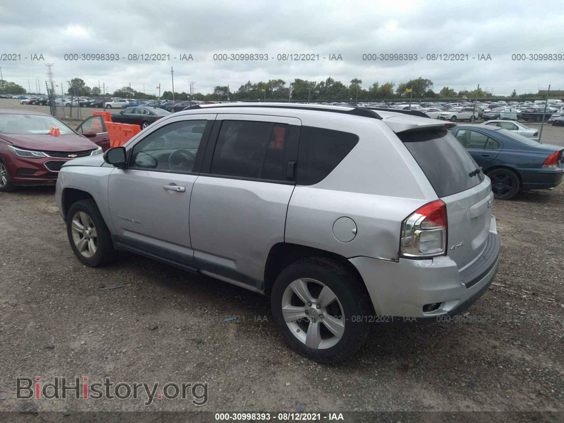 2011 JEEP COMPASS - VIN: 1J4NF1FB8BD215277 - Photo 3