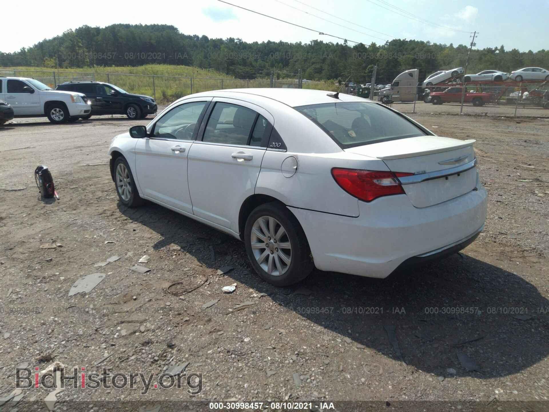 2013 CHRYSLER 200 - VIN: 1C3CCBBB1DN556605 - Фото 3
