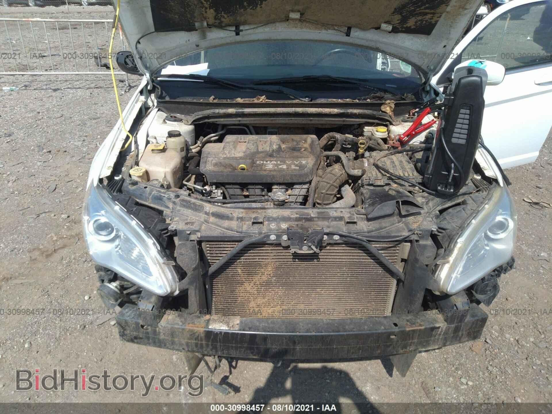 2013 CHRYSLER 200 - VIN: 1C3CCBBB1DN556605 - Фото 10