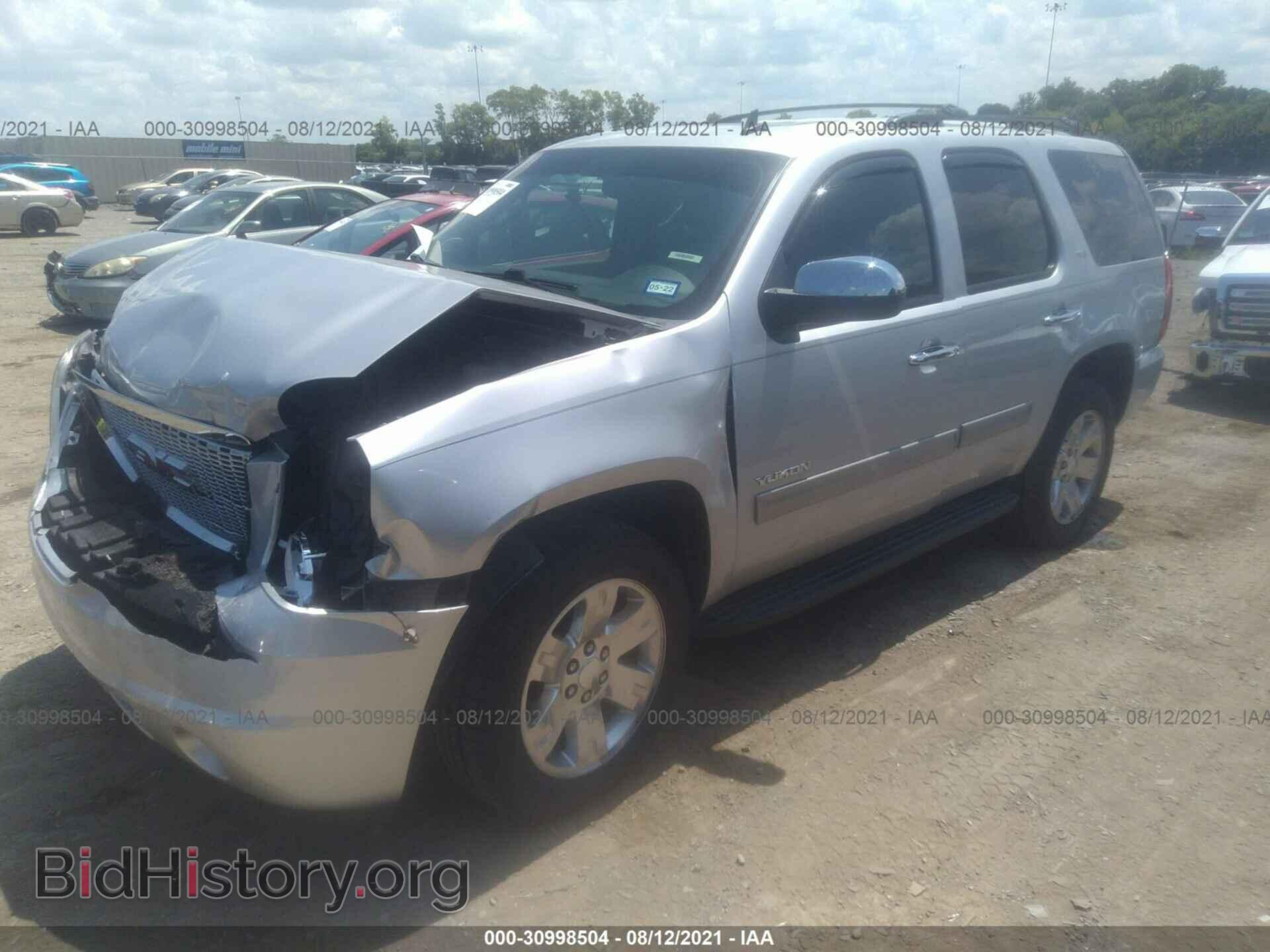 2013 GMC YUKON - VIN: 1GKS1CE08DR253248 - Photo 2