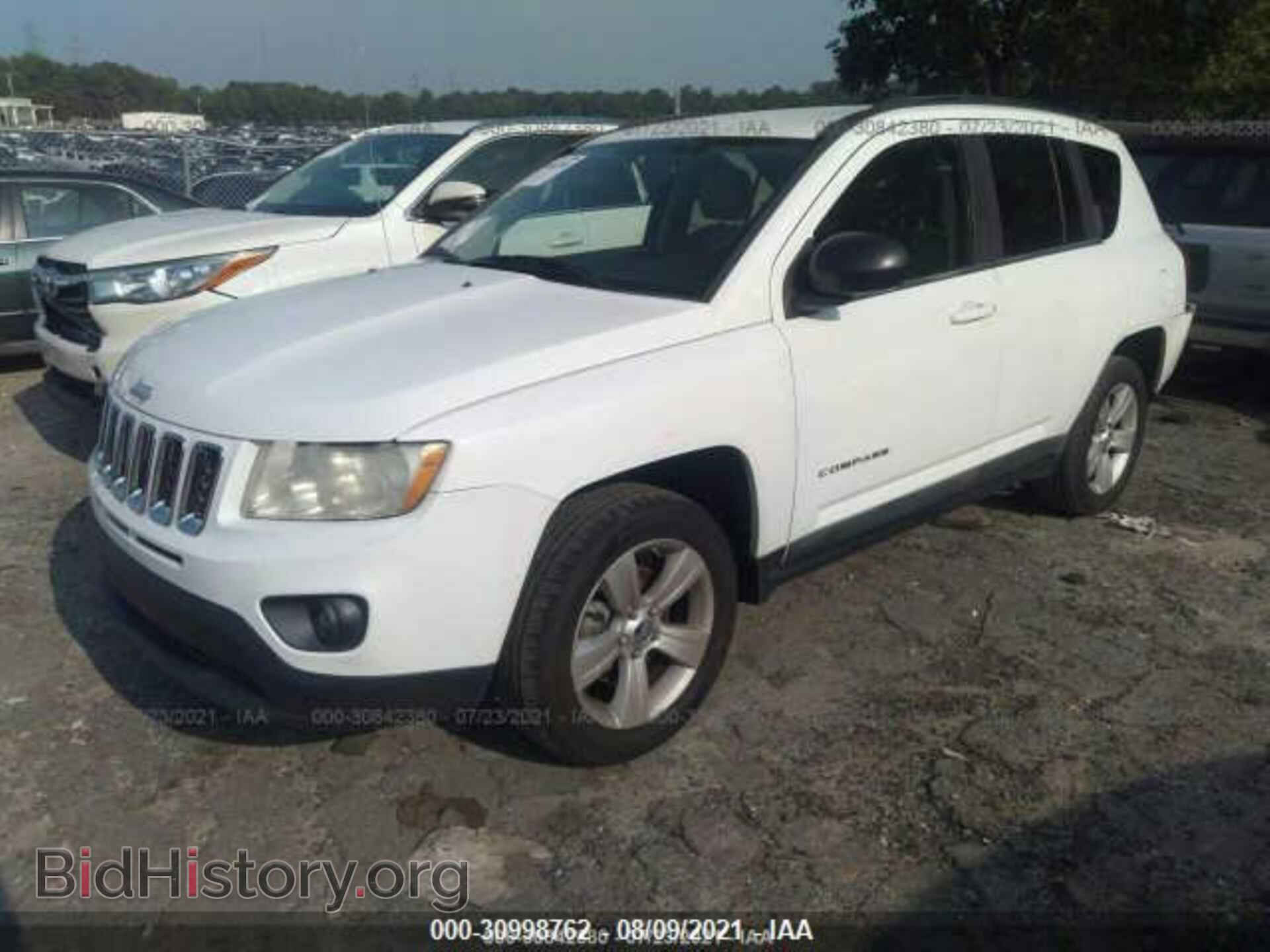 2011 JEEP COMPASS - VIN: 1J4NT1FA0BD190262 - Photo 2