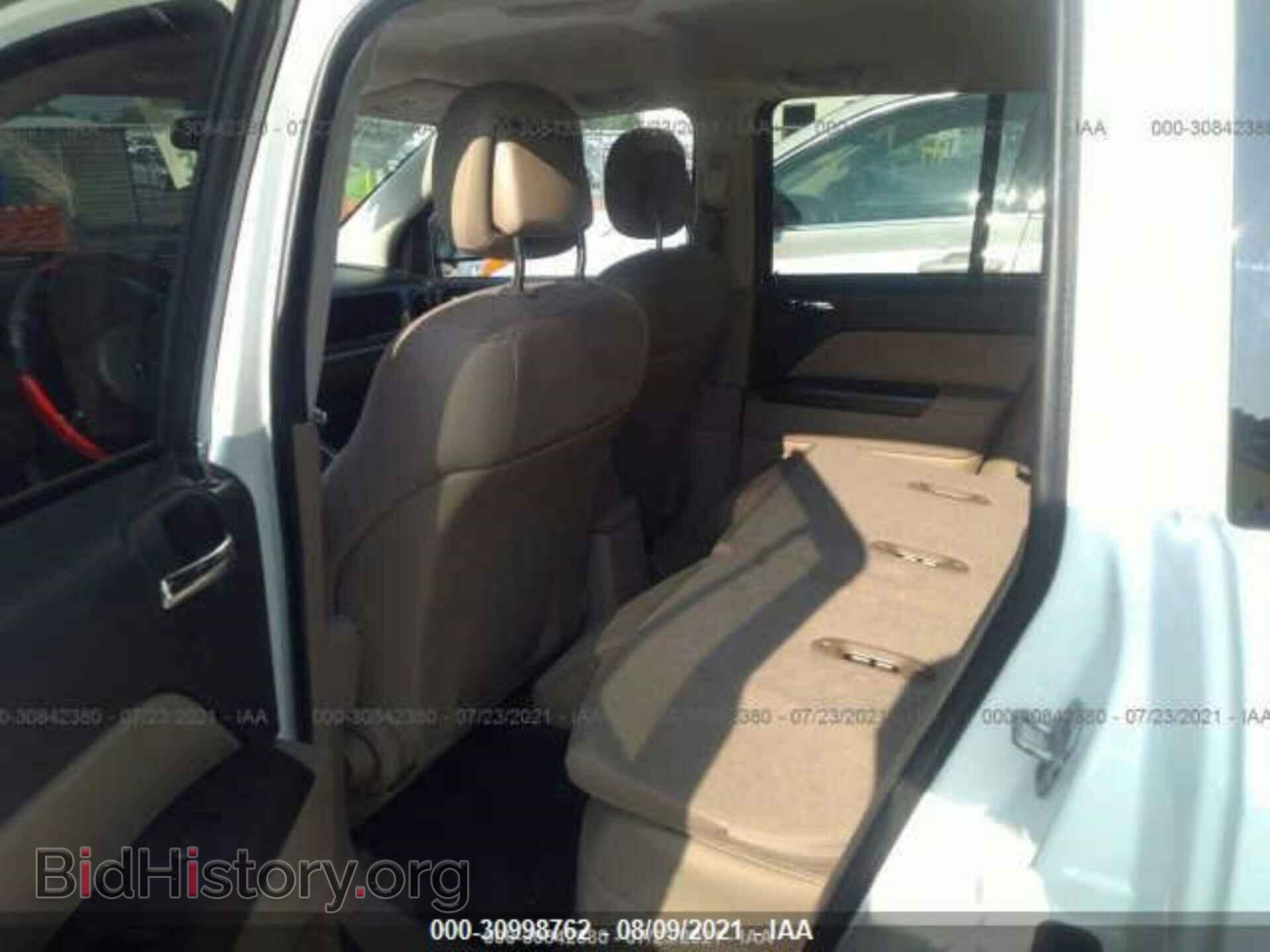 2011 JEEP COMPASS - VIN: 1J4NT1FA0BD190262 - Photo 8