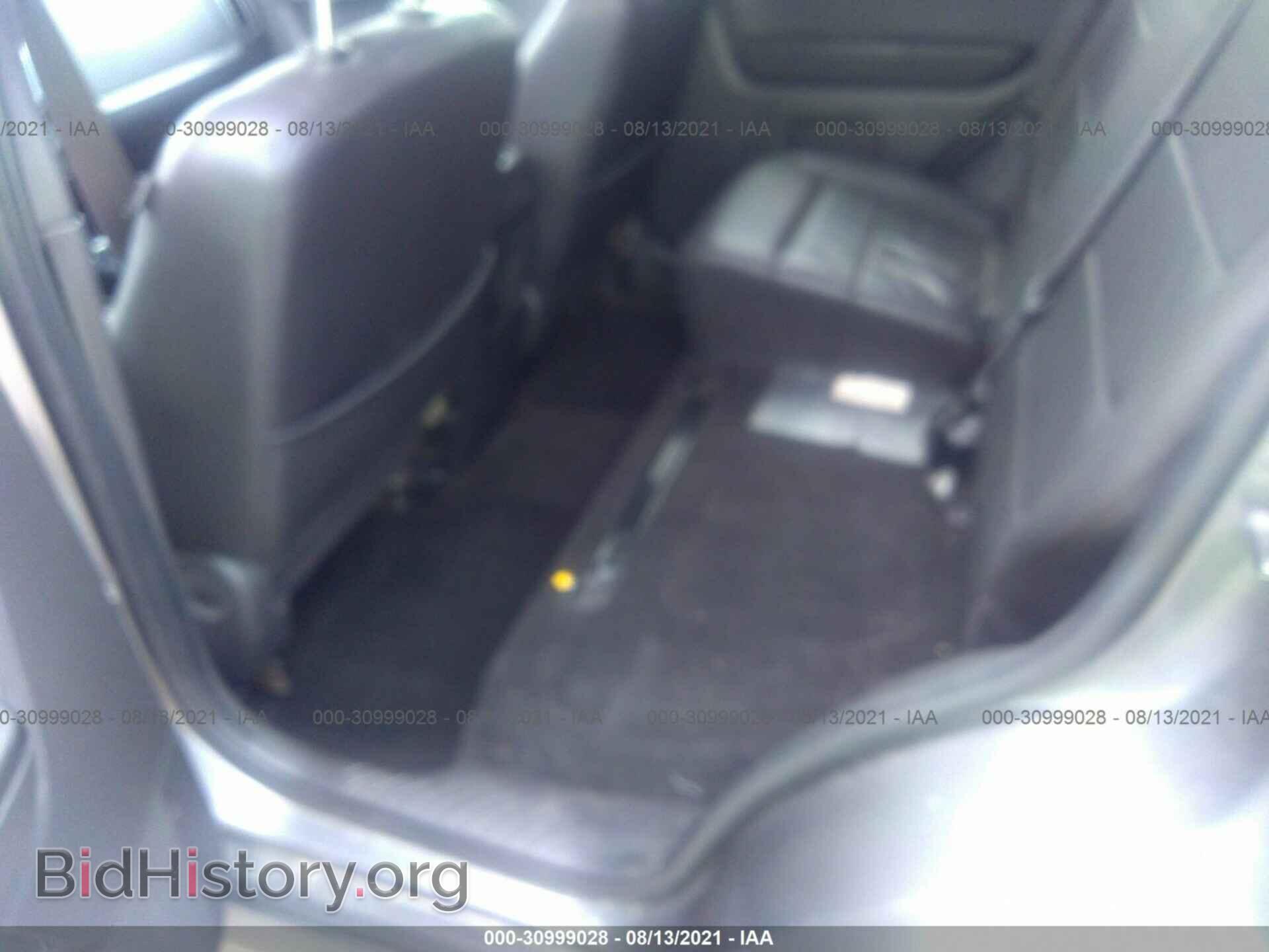 2011 FORD ESCAPE - VIN: 1FMCU9EG4BKC06422 - Photo 8