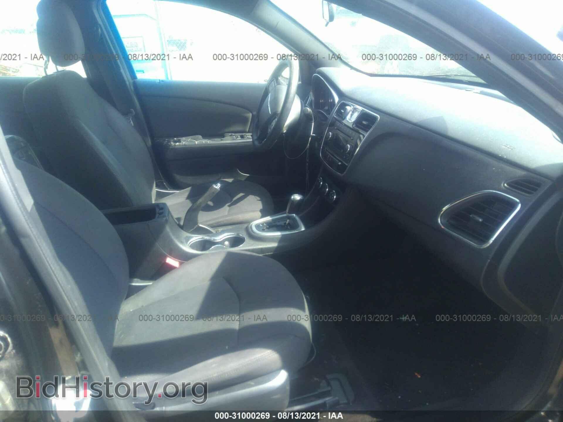 2012 CHRYSLER 200 - VIN: 1C3CCBAB8CN223138 - Фото 5