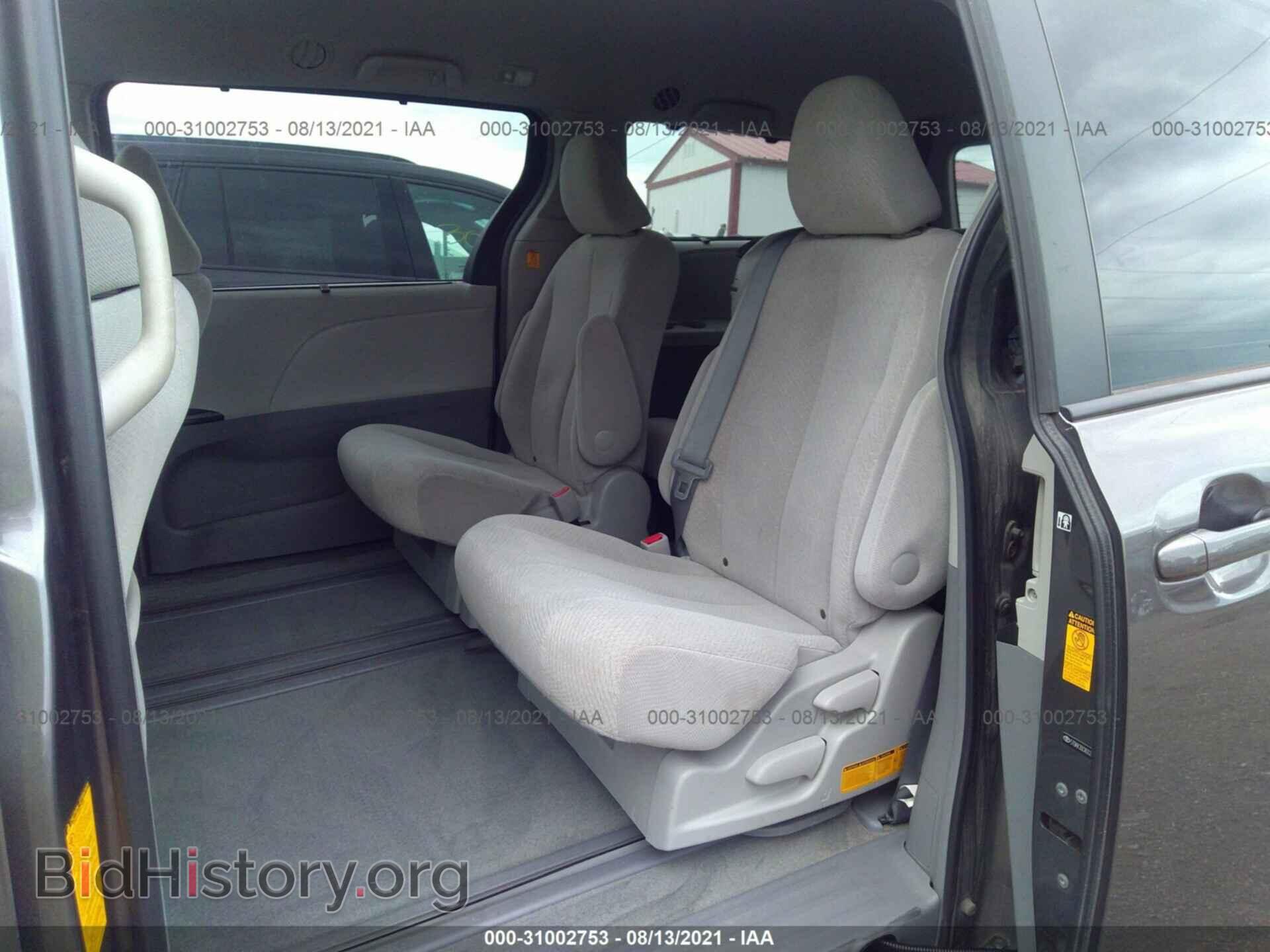 2013 TOYOTA SIENNA - VIN: 5TDKK3DC8DS299846 - Фото 8