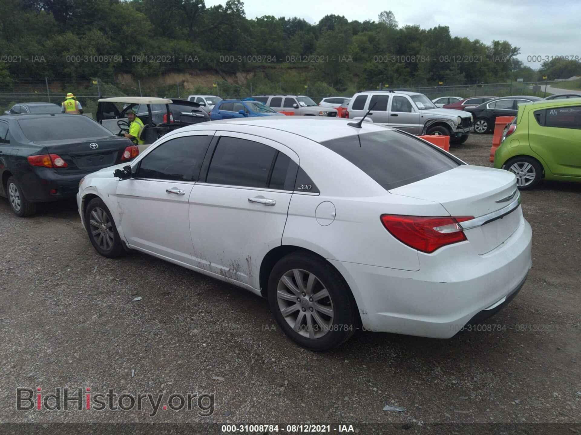 2013 CHRYSLER 200 - VIN: 1C3CCBCG2DN744043 - Photo 3