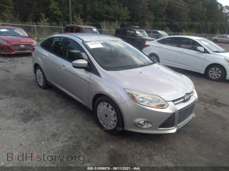 2012 Ford FOCUS SE (VIN 1FAHP3F23CL277002) — photo 1 of 11, IAAI, damage: right rear