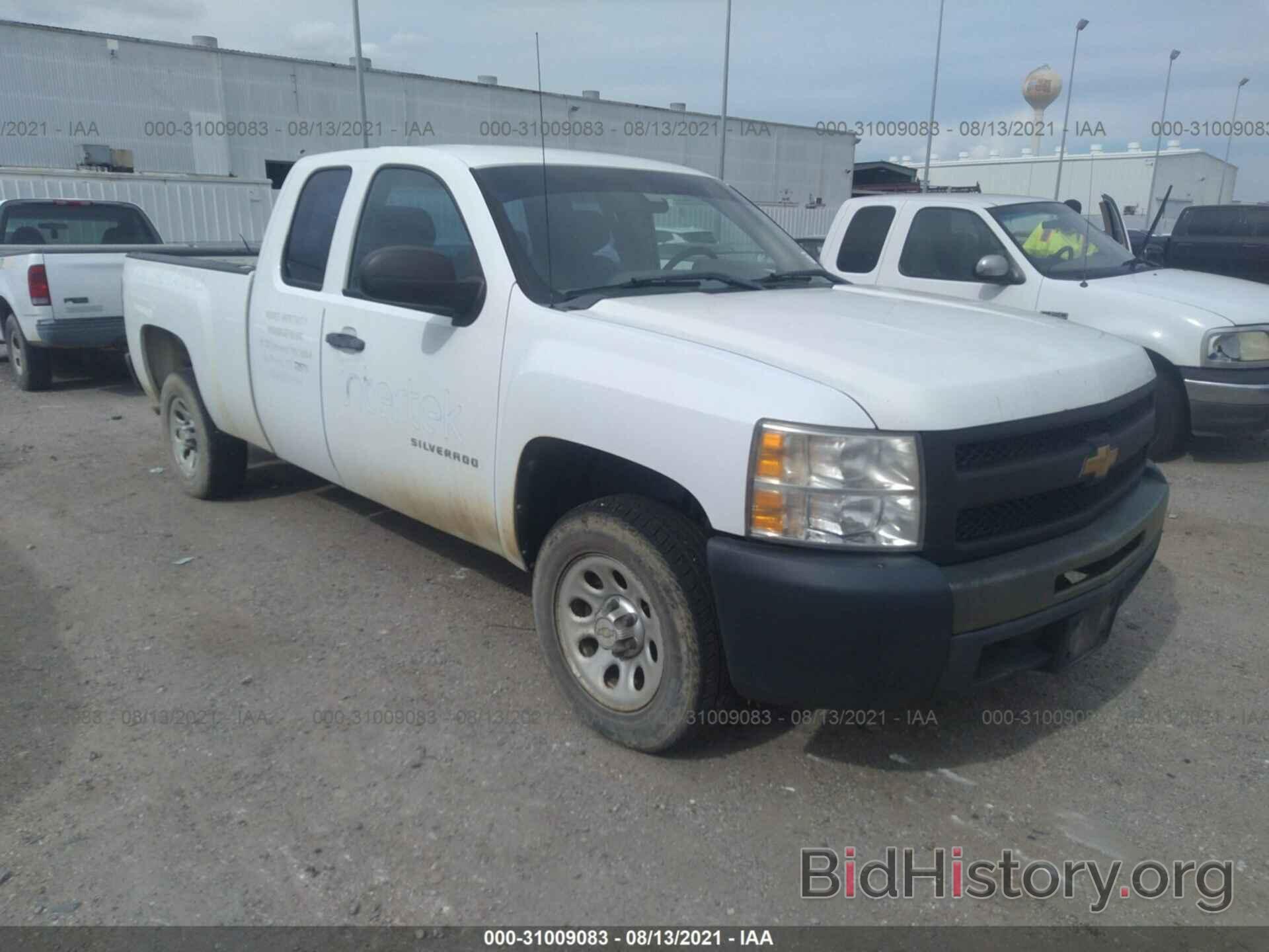 Photo 1GCRCPE02BZ254761 - CHEVROLET SILVERADO 1500 2011