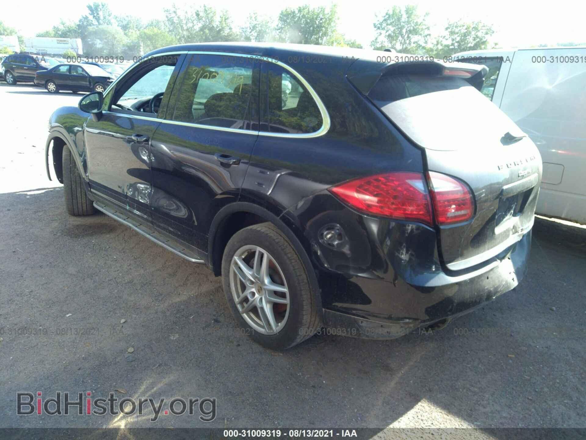 2011 PORSCHE CAYENNE - VIN: WP1AA2A20BLA05017 - Фото 3