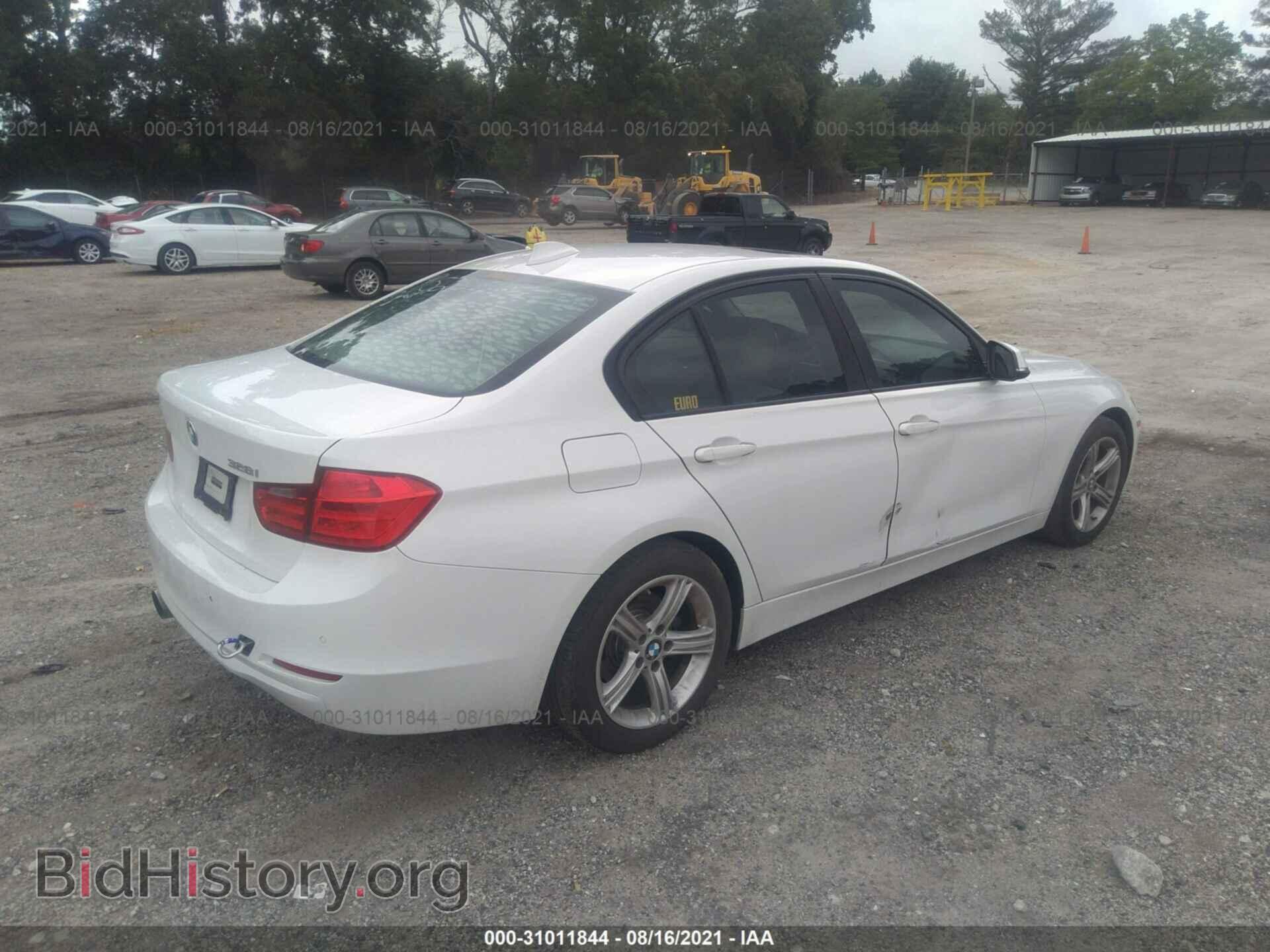 2013 BMW 3 SERIES - VIN: WBA3A5G52DNP19152 - Фото 4