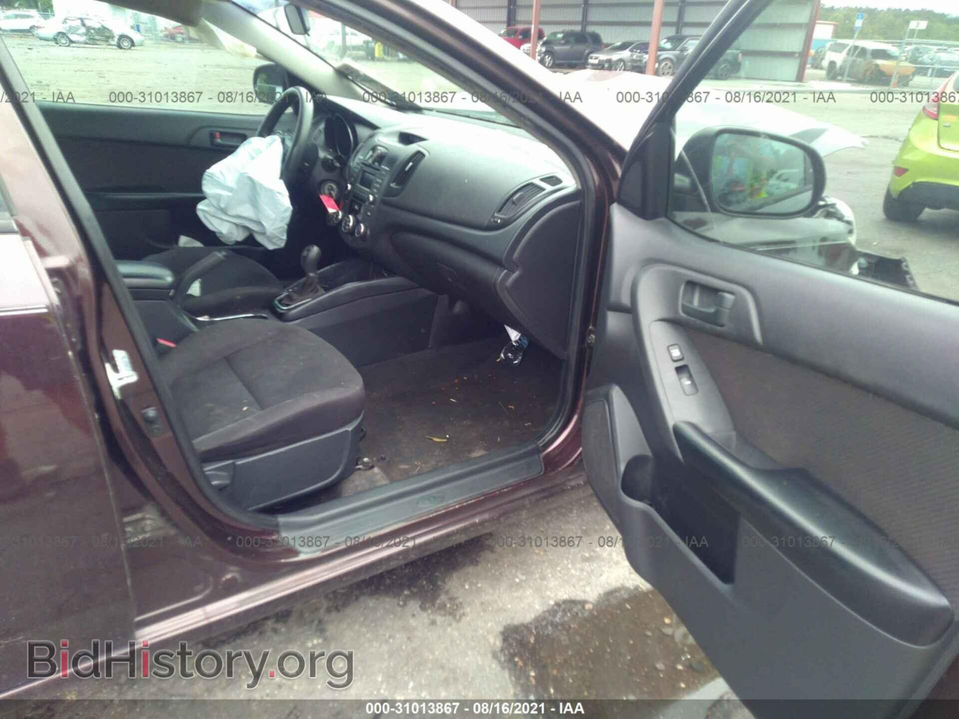 2011 KIA FORTE - VIN: KNAFU4A2XB5448271 - Фото 5