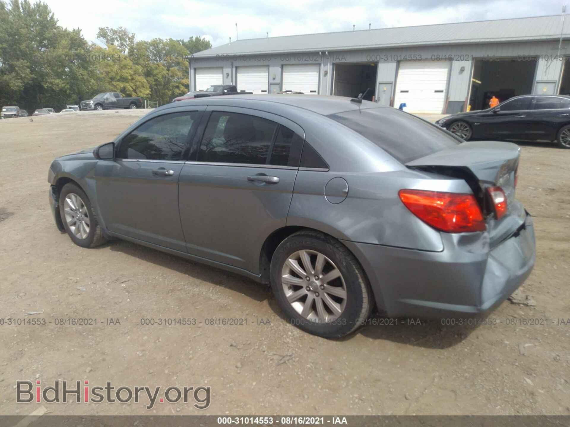 2010 CHRYSLER SEBRING - VIN: 1C3CC5FB2AN152378 - Фото 3