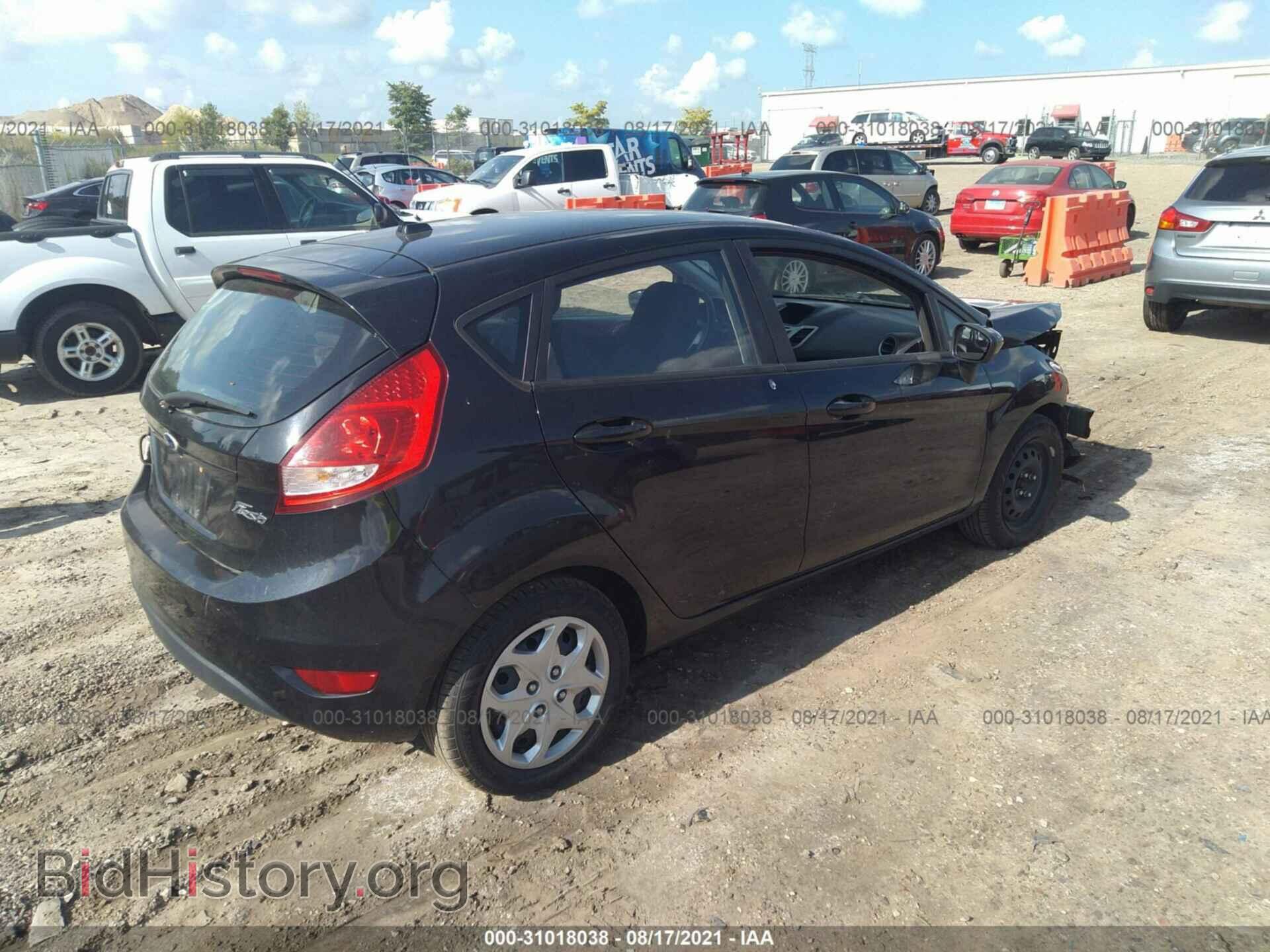 2011 FORD FIESTA - VIN: 3FADP4EJ2BM127361 - Photo 4