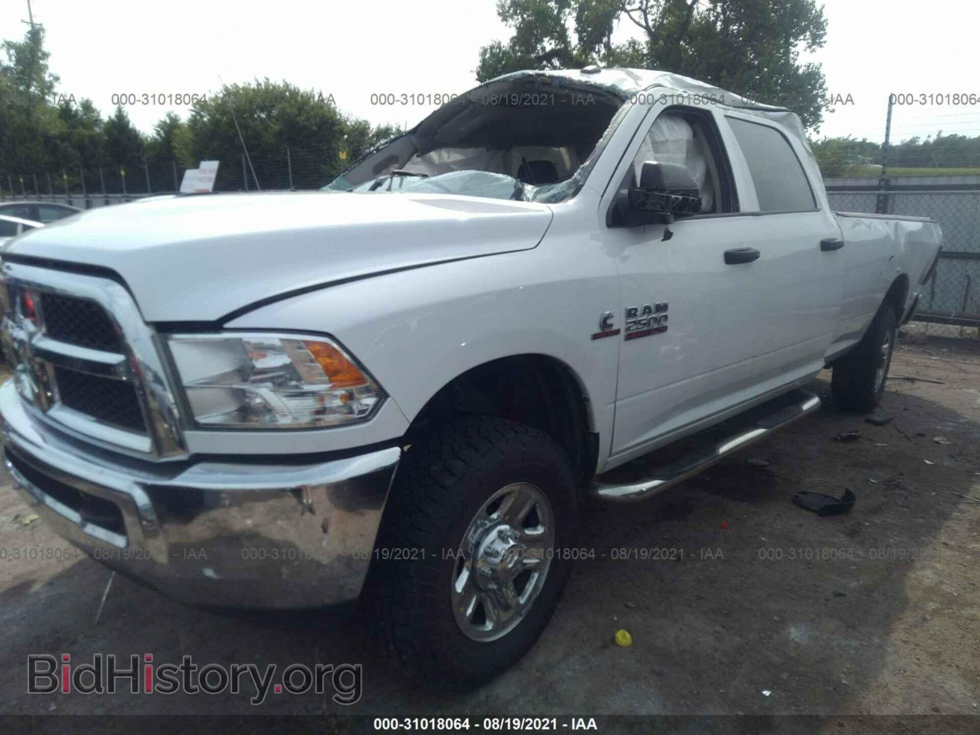 2017 RAM 2500 - VIN: 3C6UR5HL3HG518749 - Фото 2