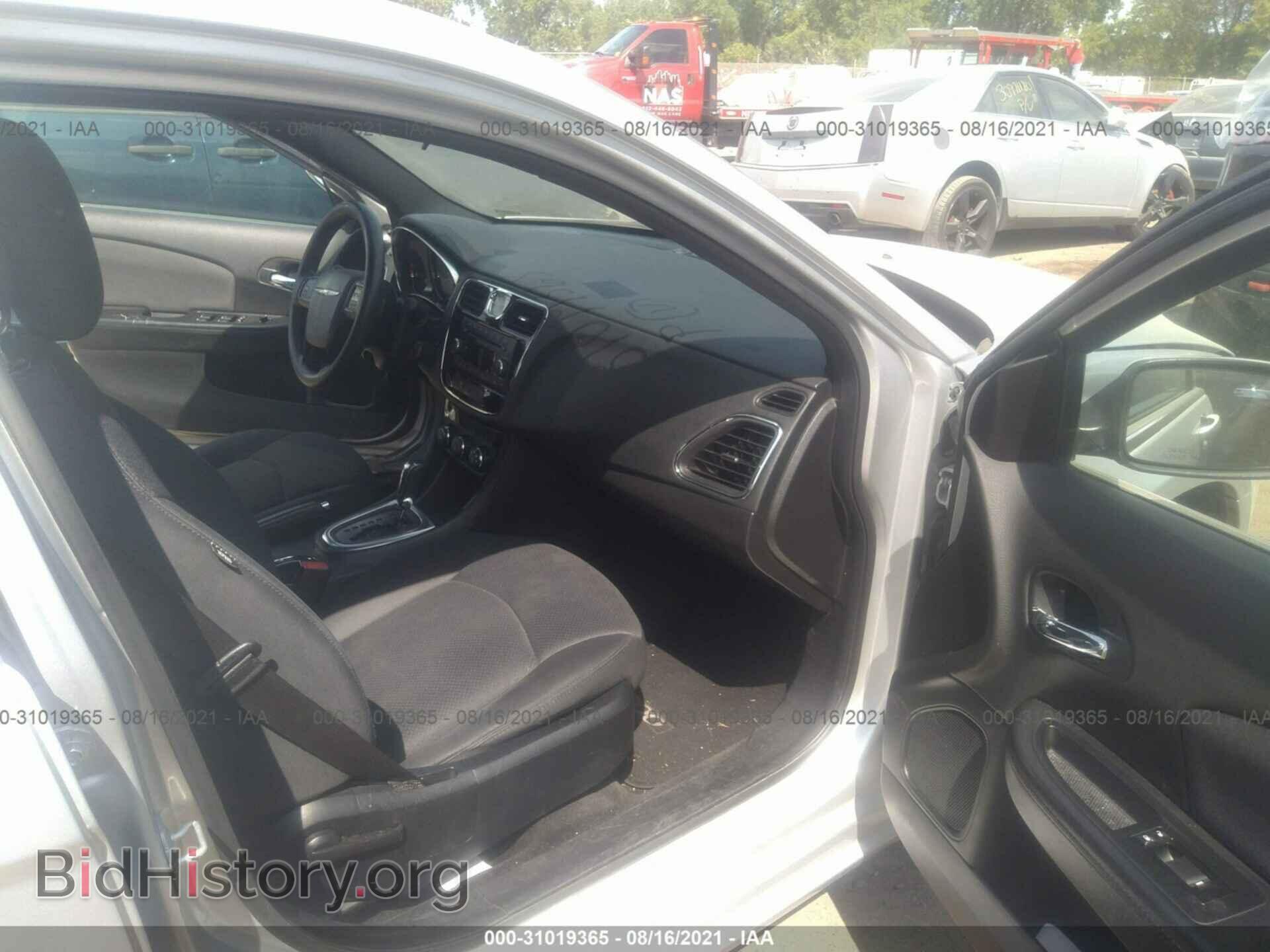 2012 CHRYSLER 200 - VIN: 1C3CCBAB4CN320921 - Photo 5
