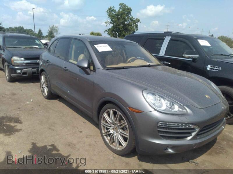 2011 Porsche CAYENNE S (VIN WP1AB2A25BLA55862) — photo 1 of 11, IAAI, damage: flood