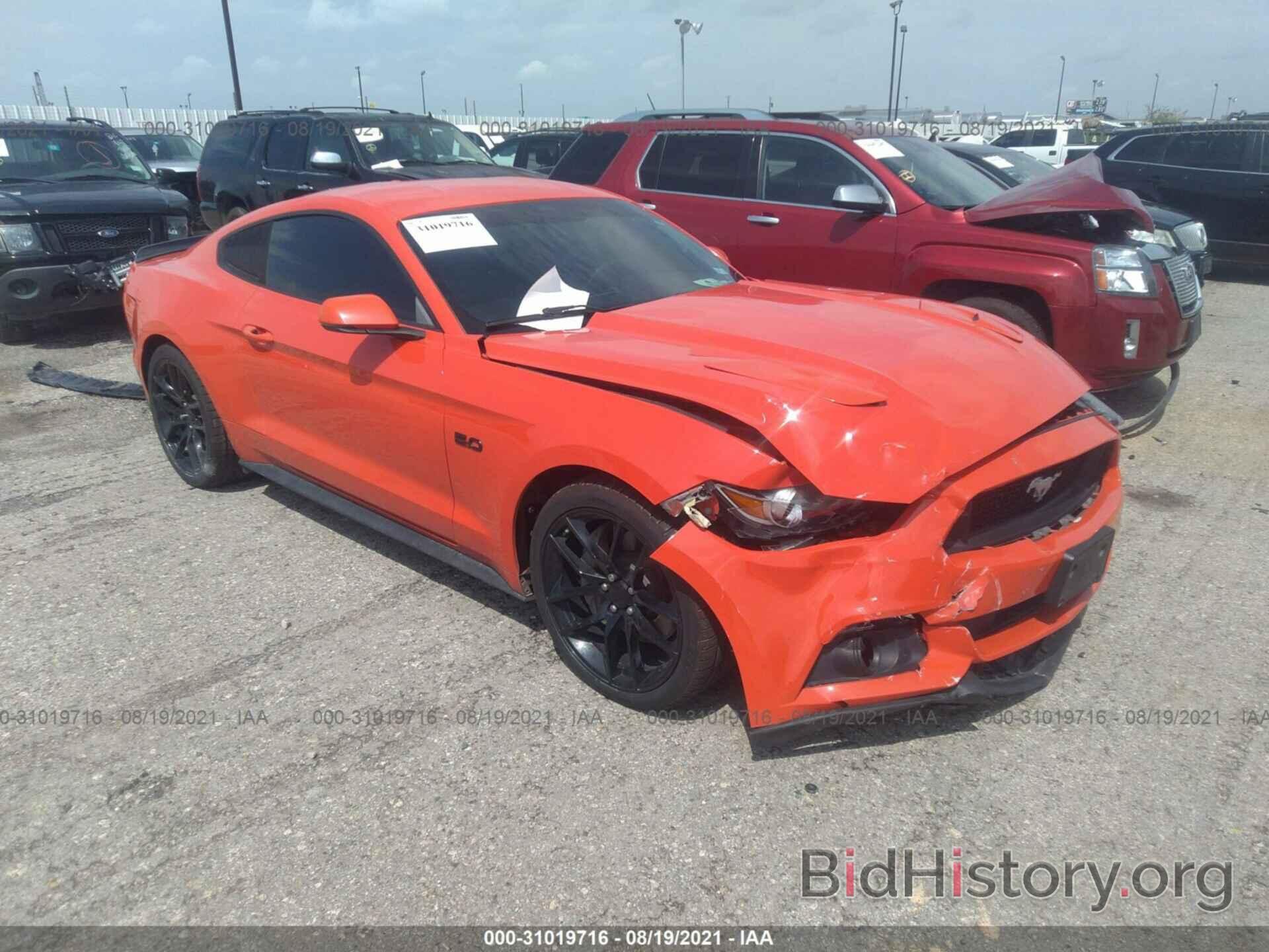 Photo 1FA6P8CFXF5413162 - FORD MUSTANG 2015