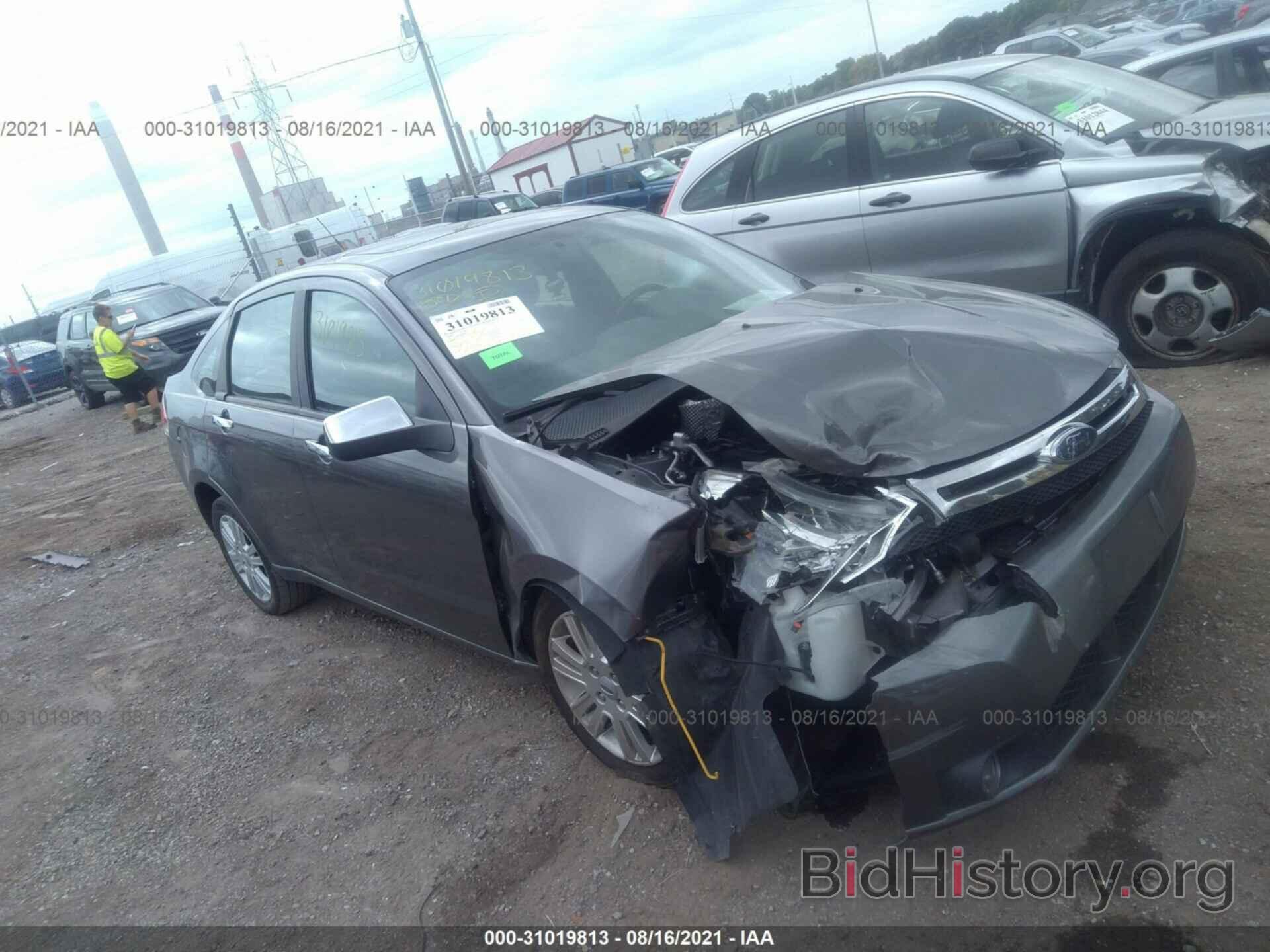 Photo 1FAHP3HNXAW215437 - FORD FOCUS 2010