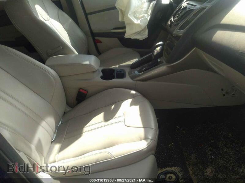 2012 Ford FOCUS (VIN 1FAHP3M23CL427029) — photo 5 of 11