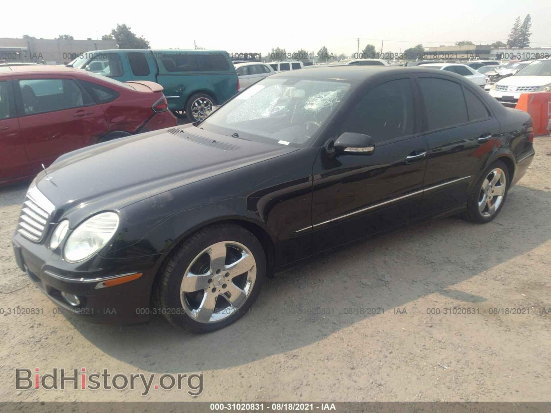 2007 MERCEDES-BENZ E-CLASS - VIN: WDBUF72X77B093681 - Фото 2