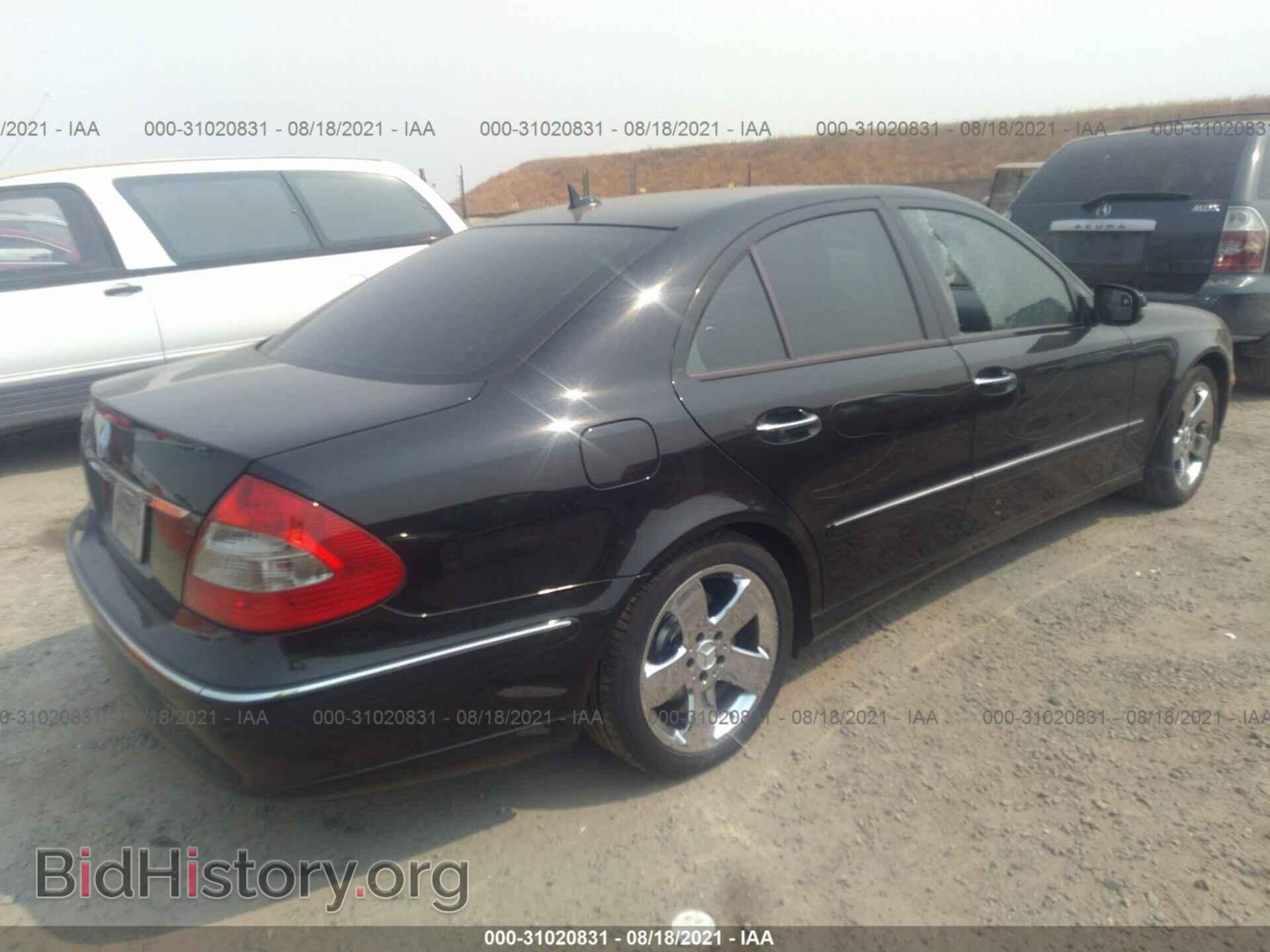 2007 MERCEDES-BENZ E-CLASS - VIN: WDBUF72X77B093681 - Фото 4