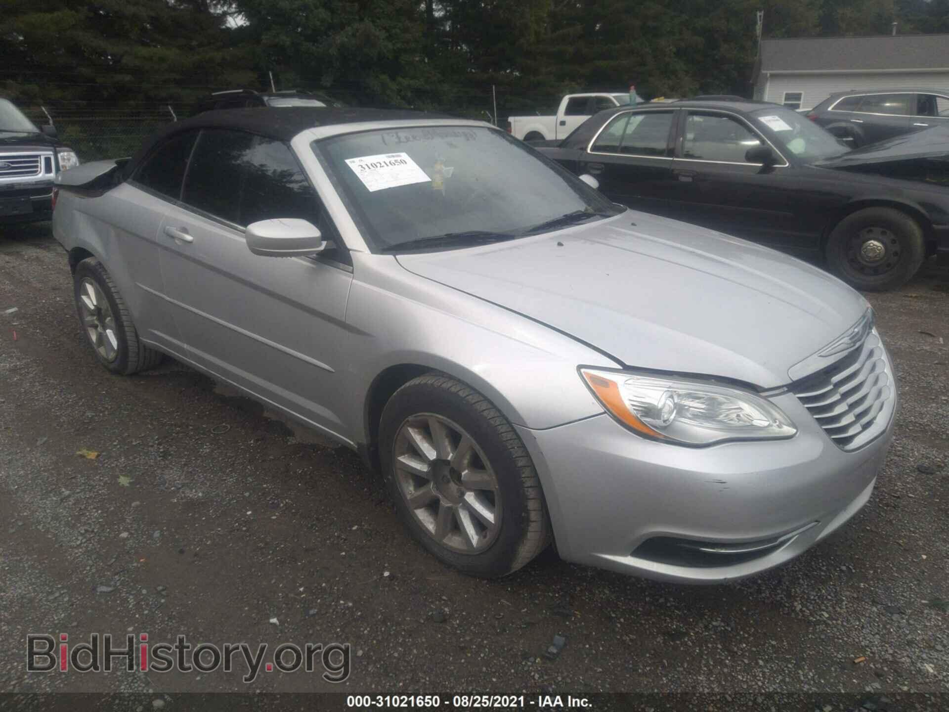 Photo 1C3BC2EB7BN592268 - CHRYSLER 200 2011