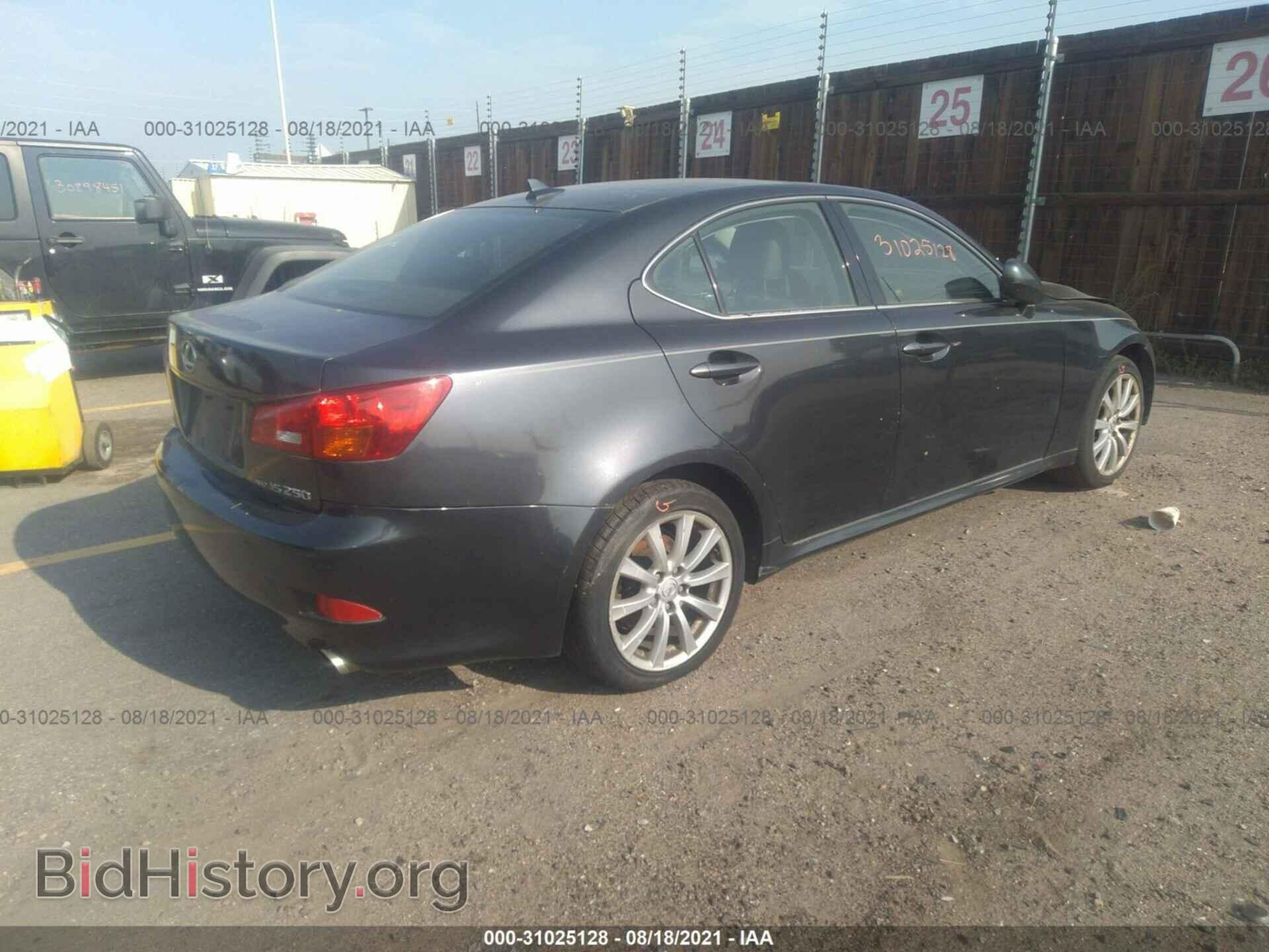 2007 LEXUS IS 250 - VIN: JTHCK262572012766 - Фото 4