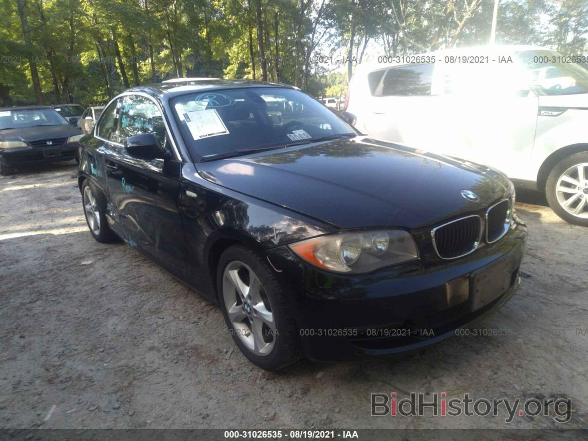 Photo WBAUP9C54BVL89656 - BMW 1 SERIES 2011