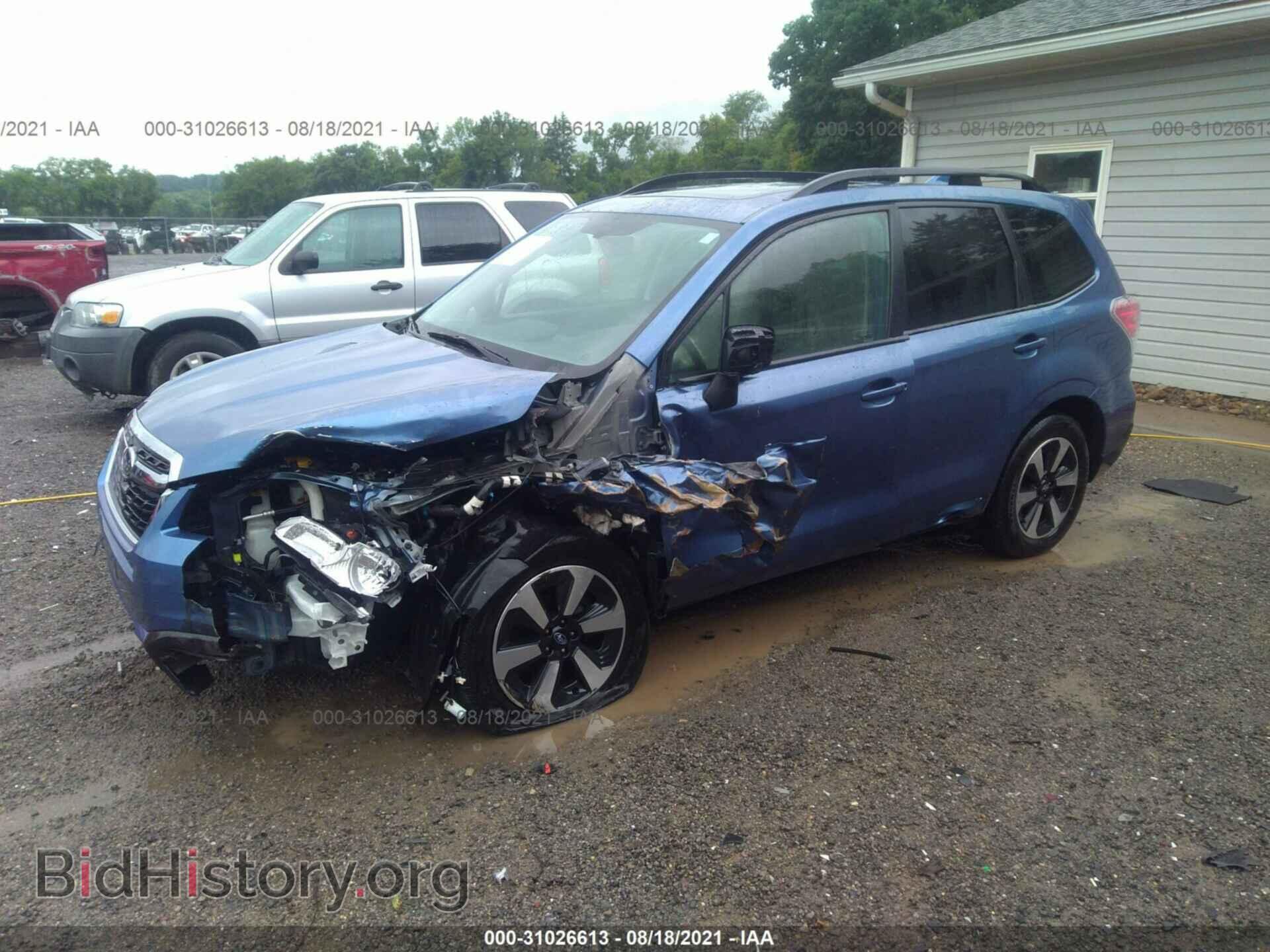 2017 SUBARU FORESTER - VIN: JF2SJAECXHH443589 - Фото 2