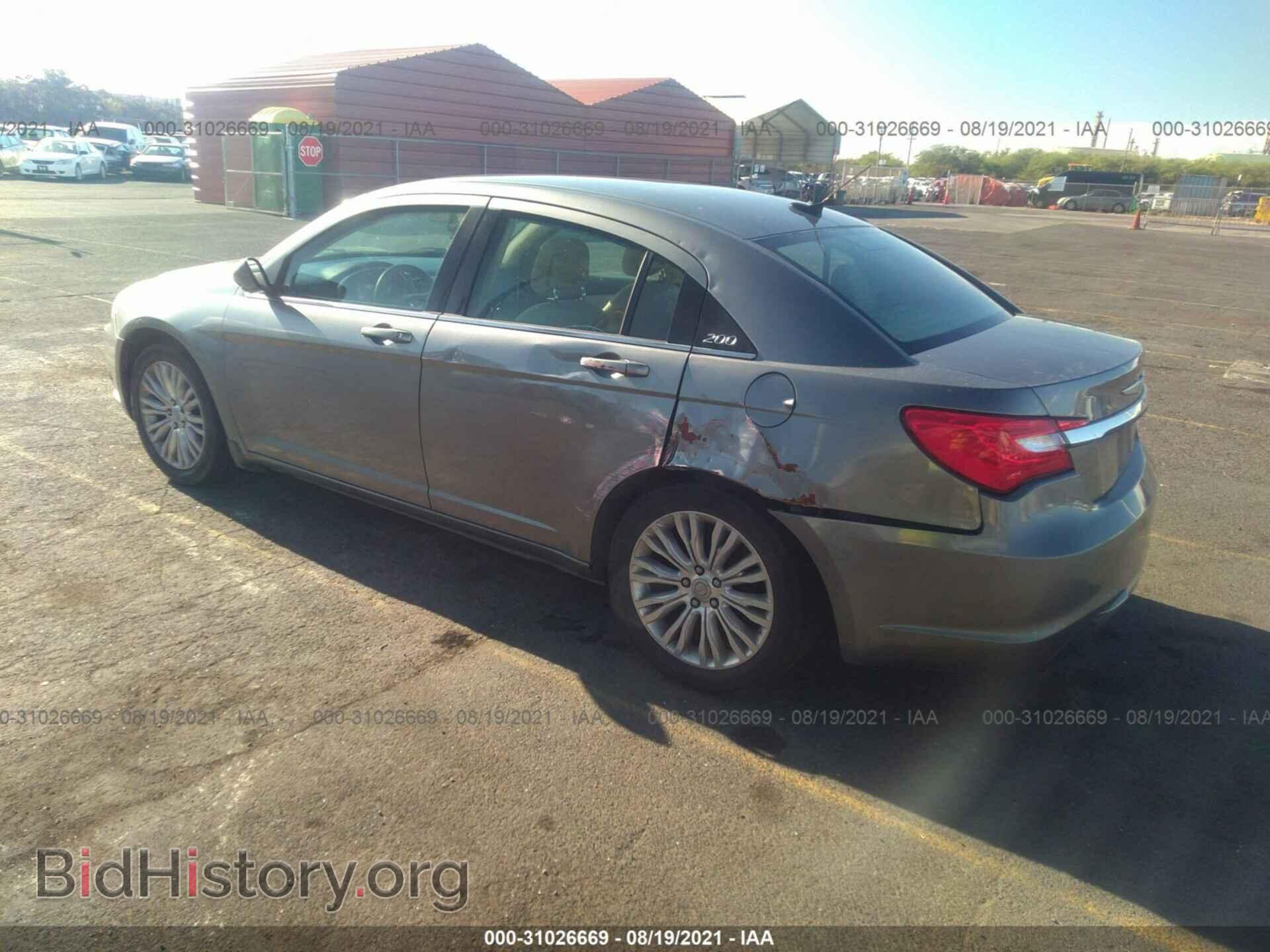 2012 CHRYSLER 200 - VIN: 1C3CCBAB2CN134827 - Photo 3