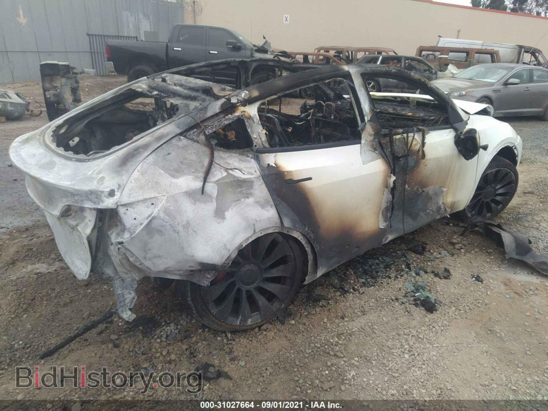 2020 TESLA MODEL Y - VIN: 5YJYGDEF8LF003494 - Photo 4