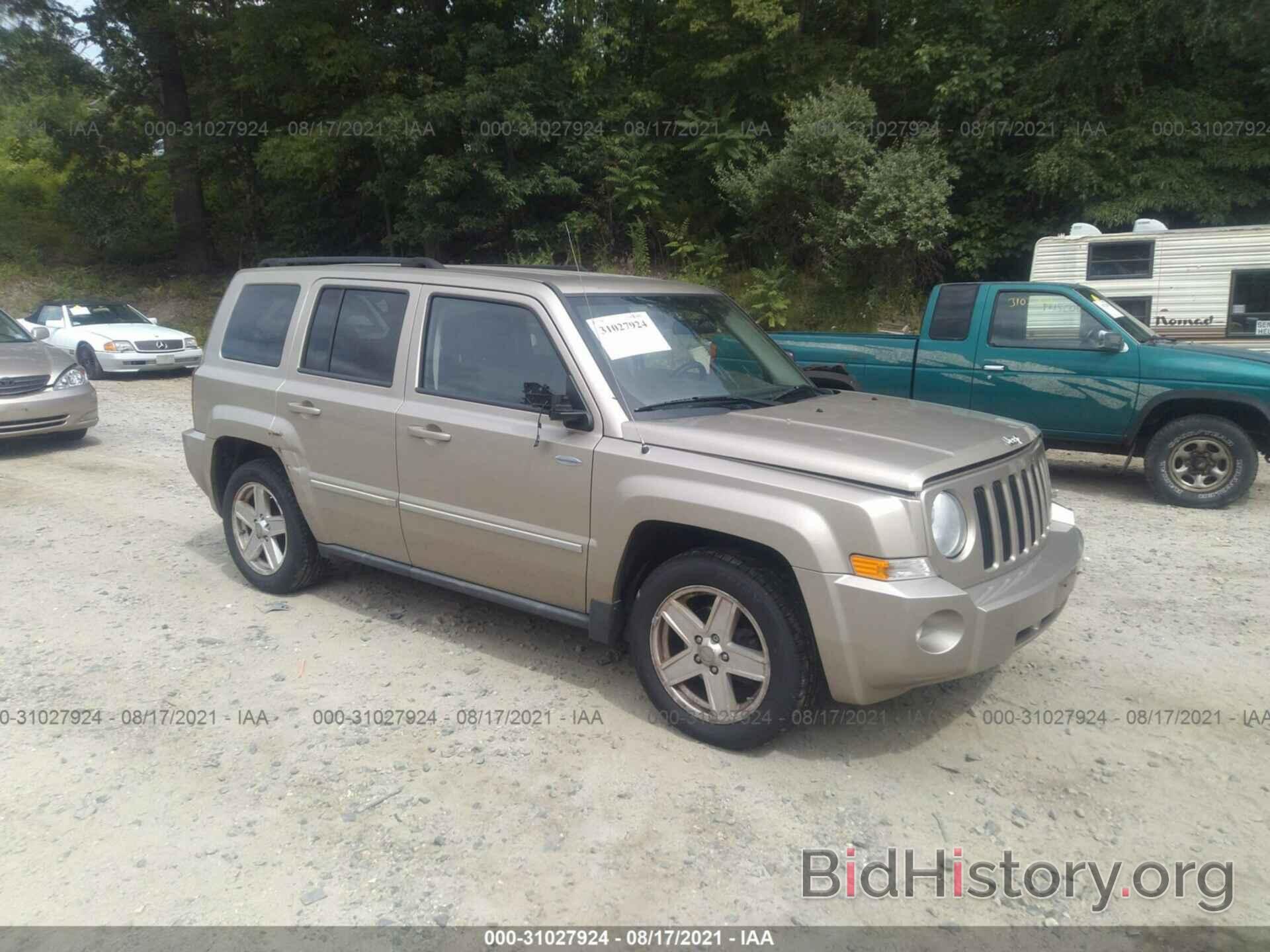 Photo 1J4NF1GB6AD629171 - JEEP PATRIOT 2010