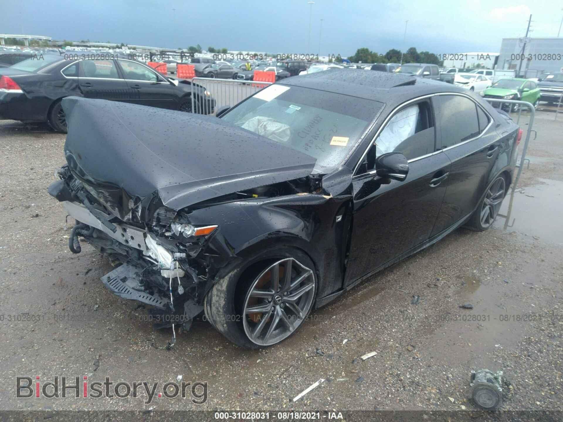 2016 LEXUS IS 200T - VIN: JTHBA1D23G5006524 - Фото 2