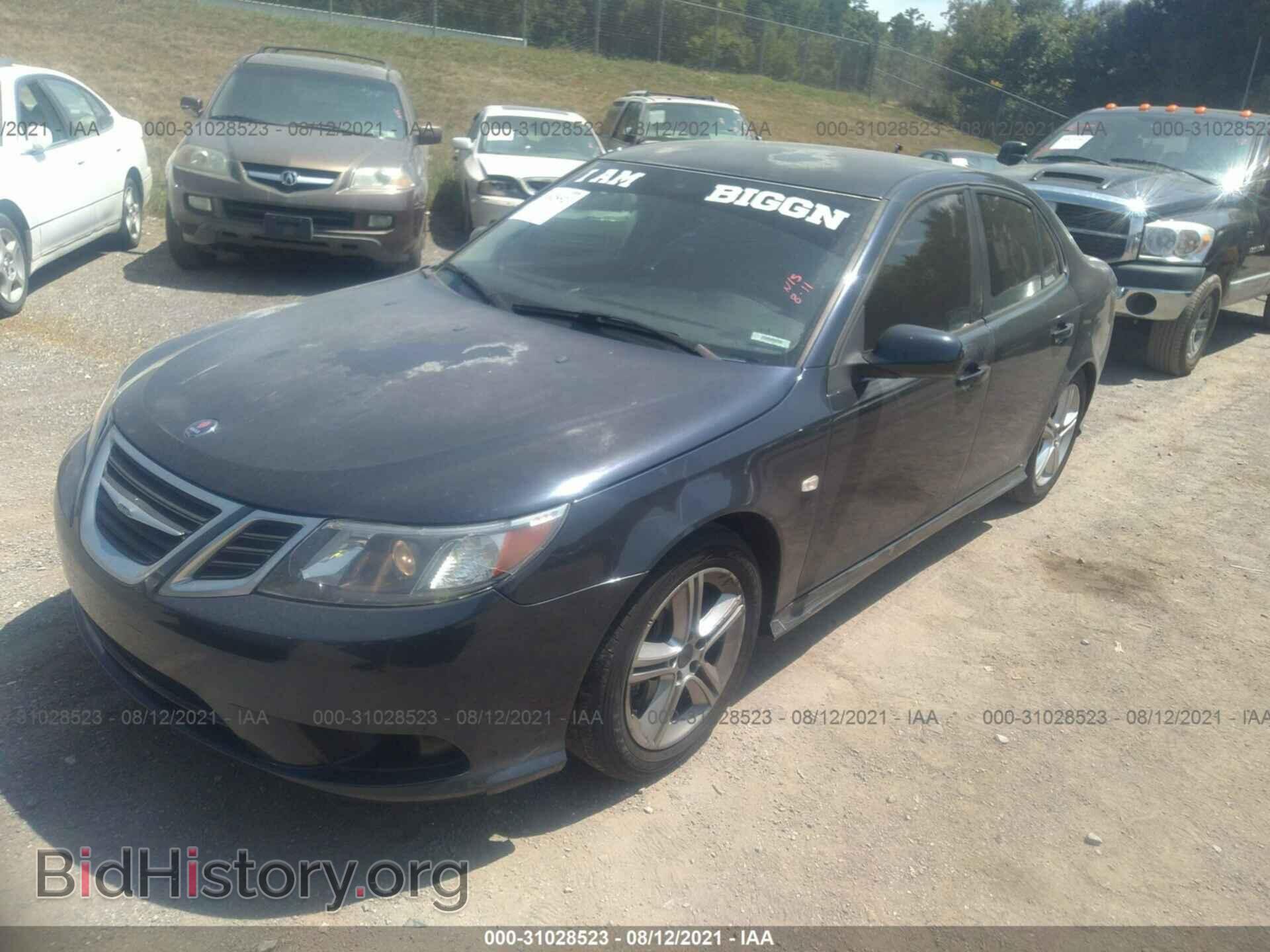 2011 SAAB 9-3 - VIN: YS3FA4BY0B1309393 - Photo 2