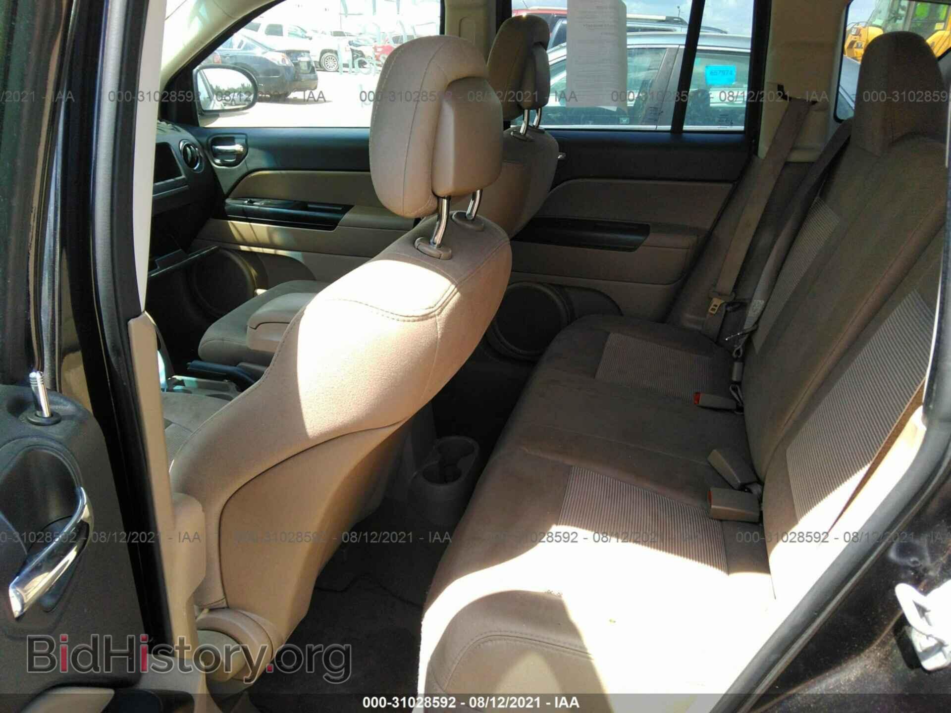 2011 JEEP COMPASS - VIN: 1J4NT1FA4BD139590 - Фото 8